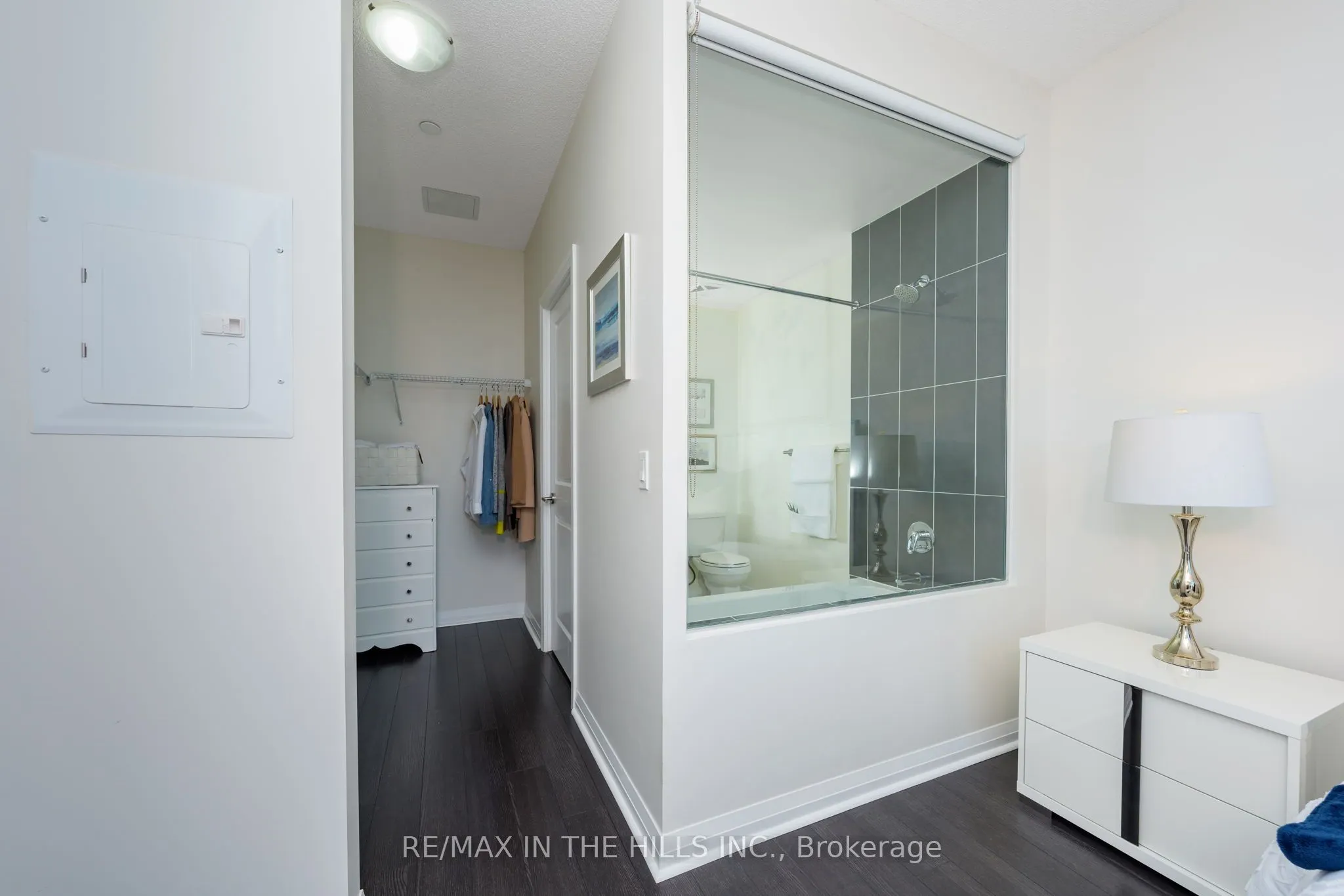 55 Eglinton Avenue W, #2007