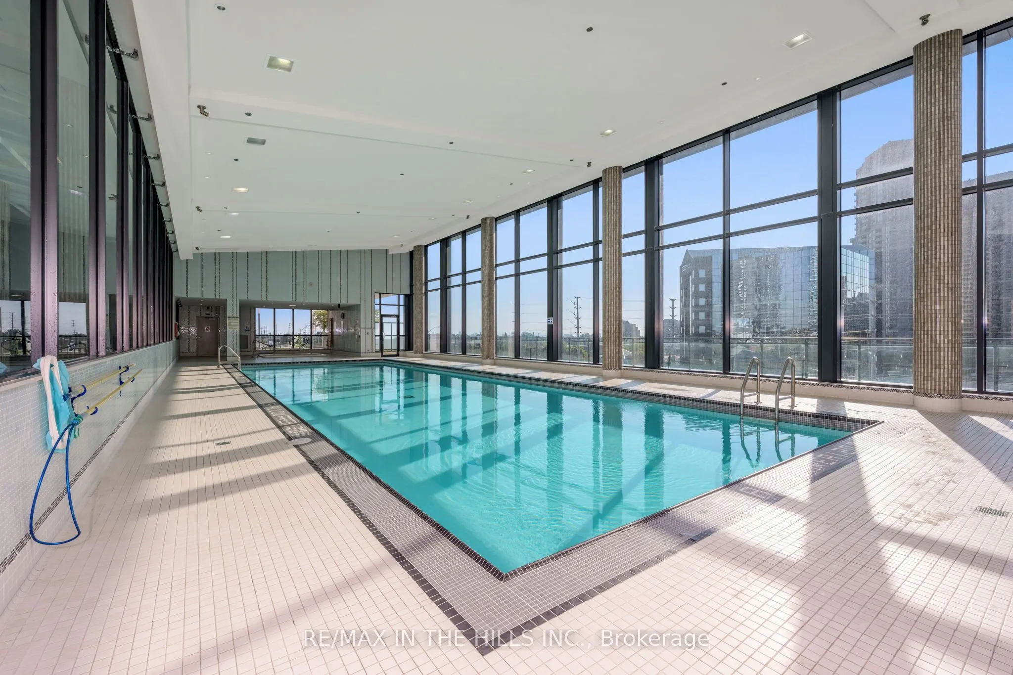 55 Eglinton Avenue W, #2007