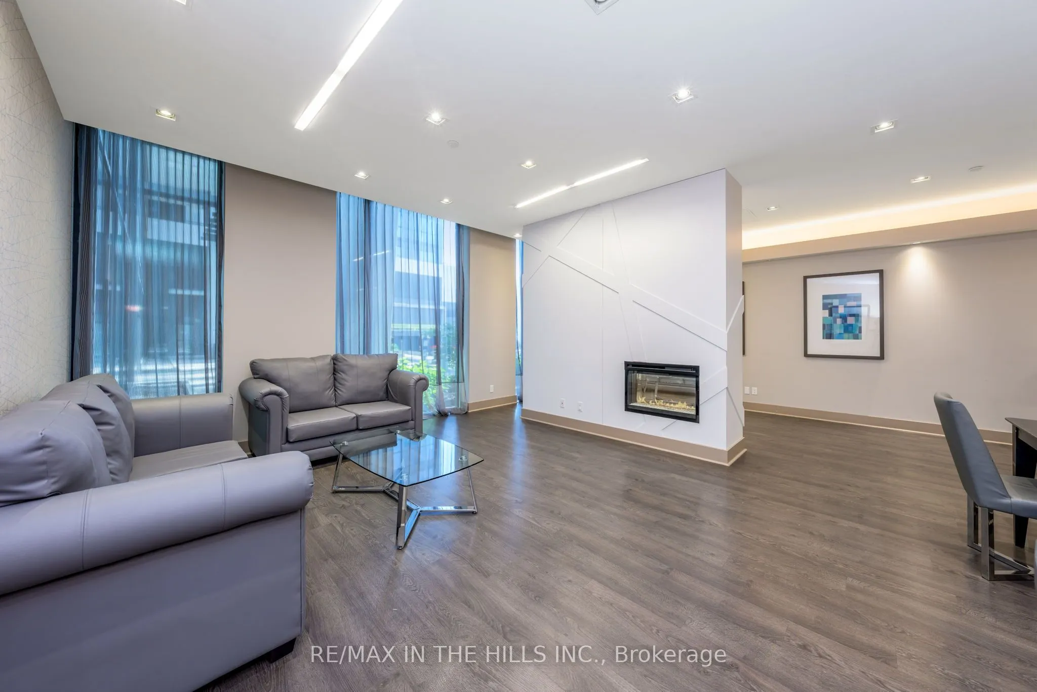 55 Eglinton Avenue W, #2007