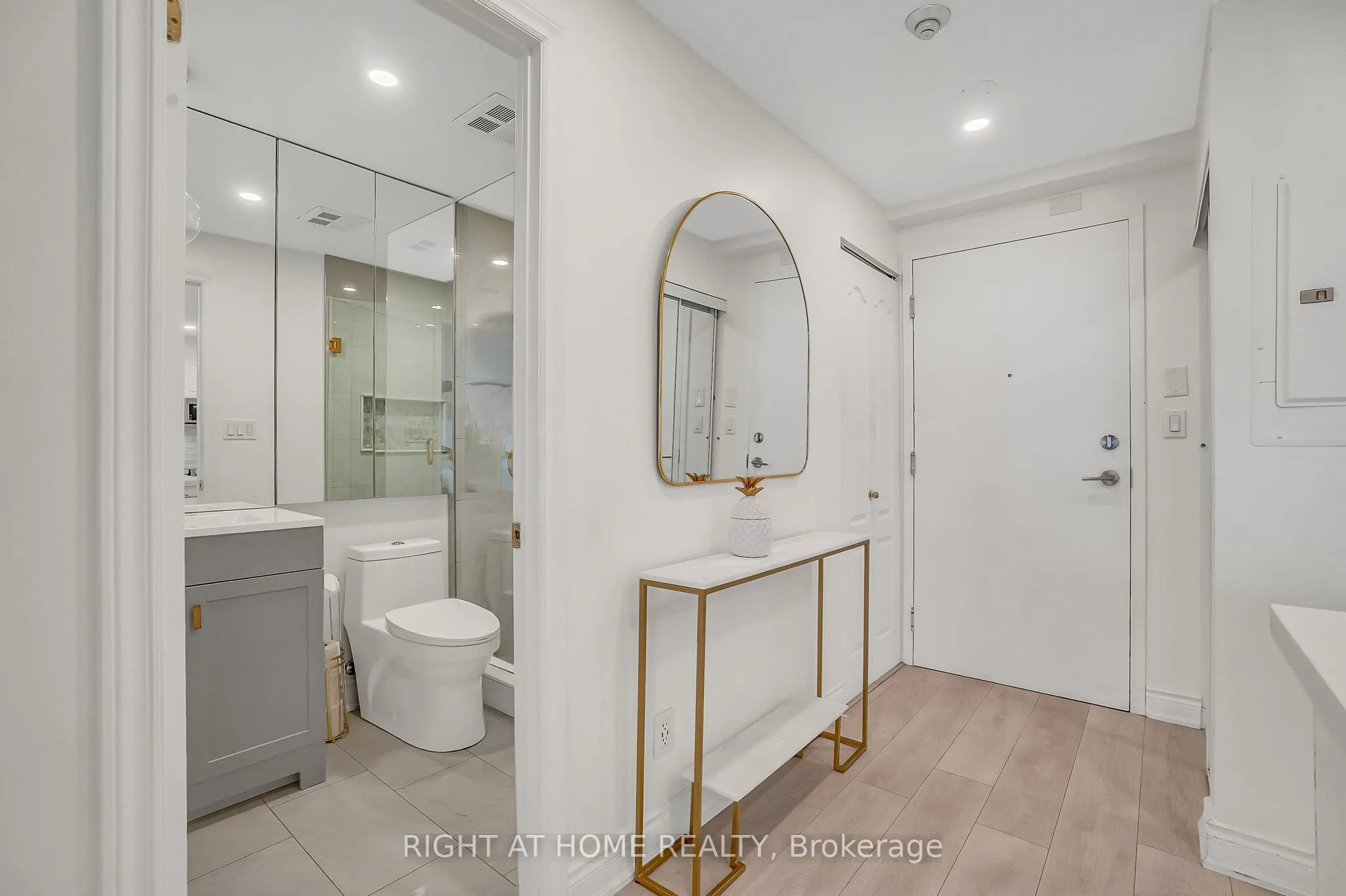 4198 Dundas Street W, #205