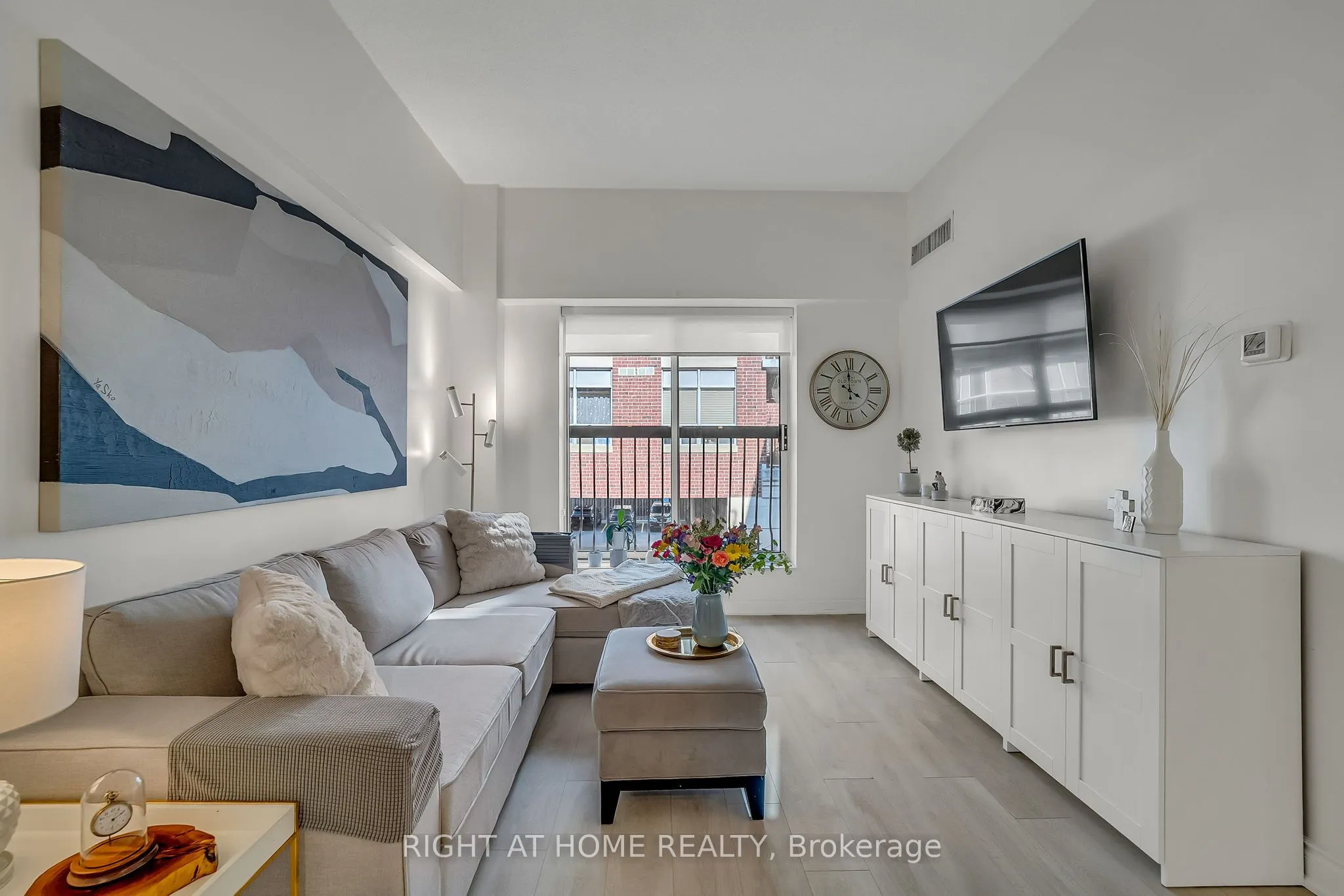 4198 Dundas Street W, #205