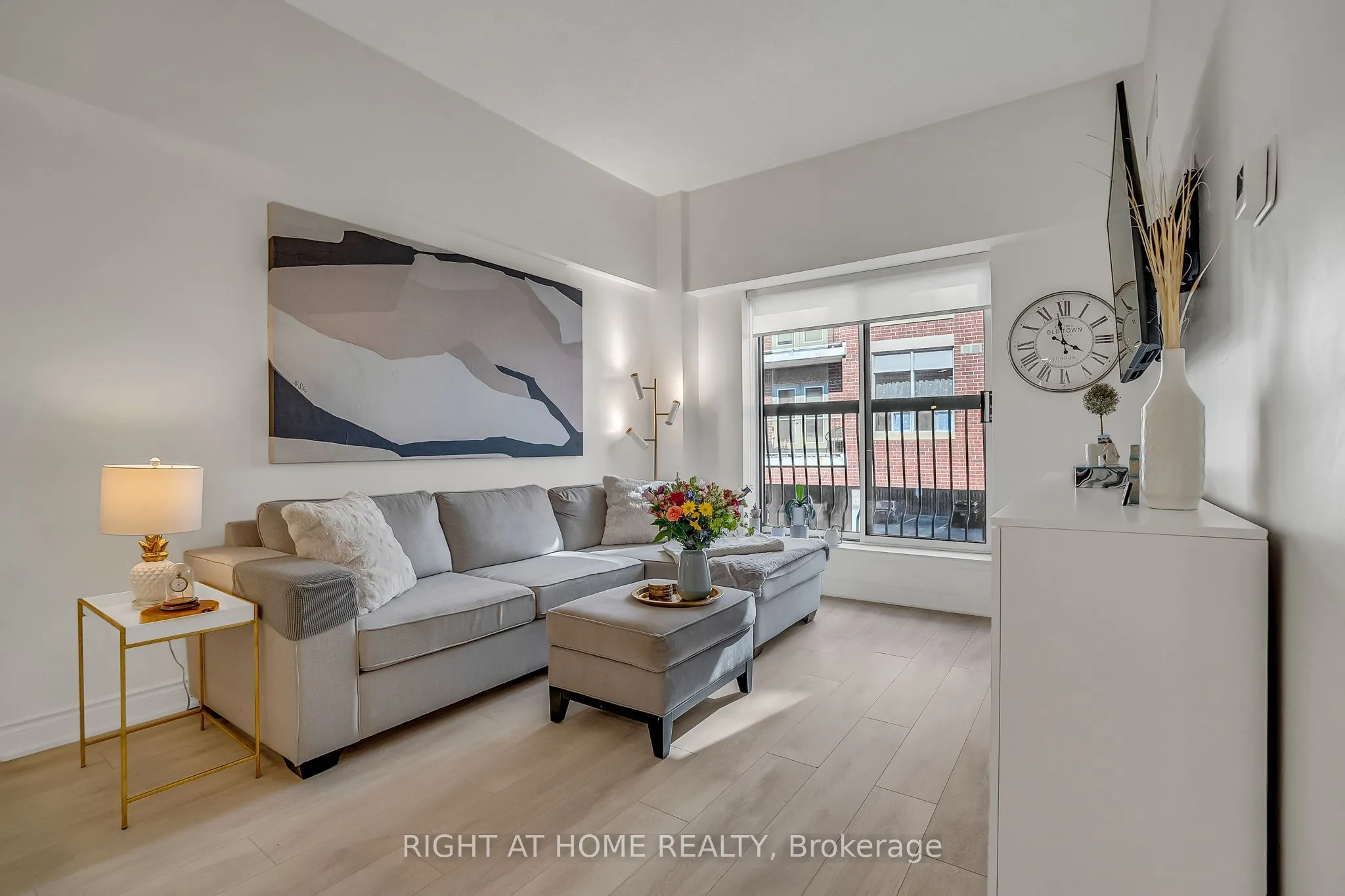 4198 Dundas Street W, #205