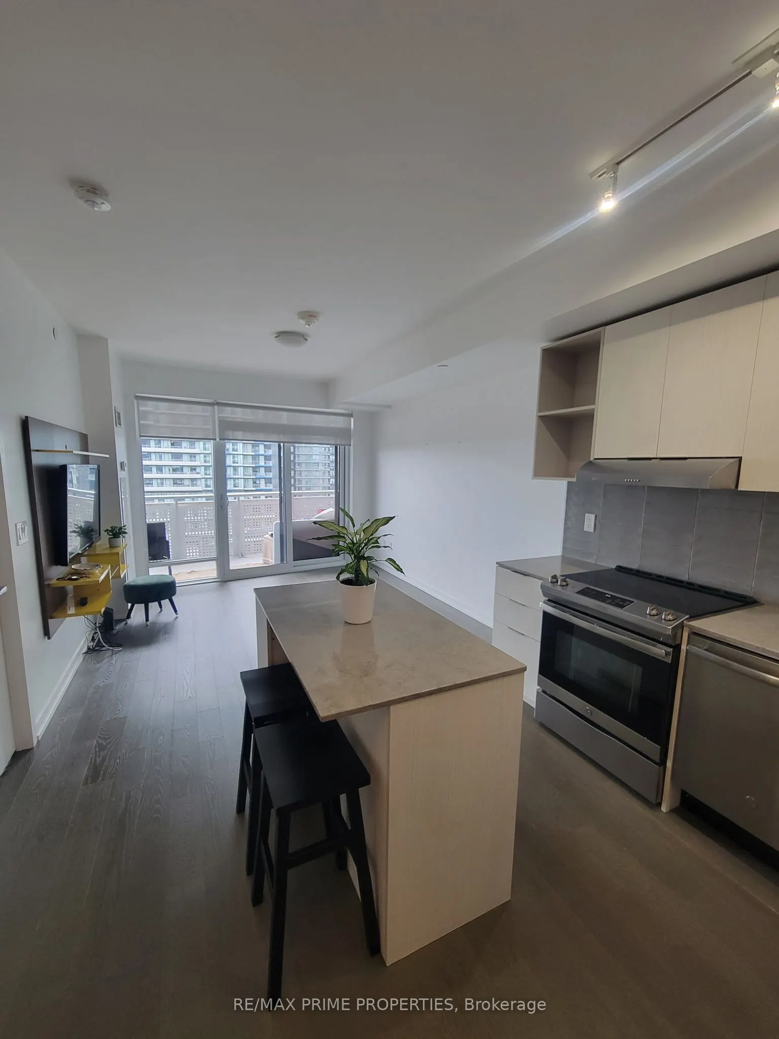 2520 Eglinton Avenue W, #621