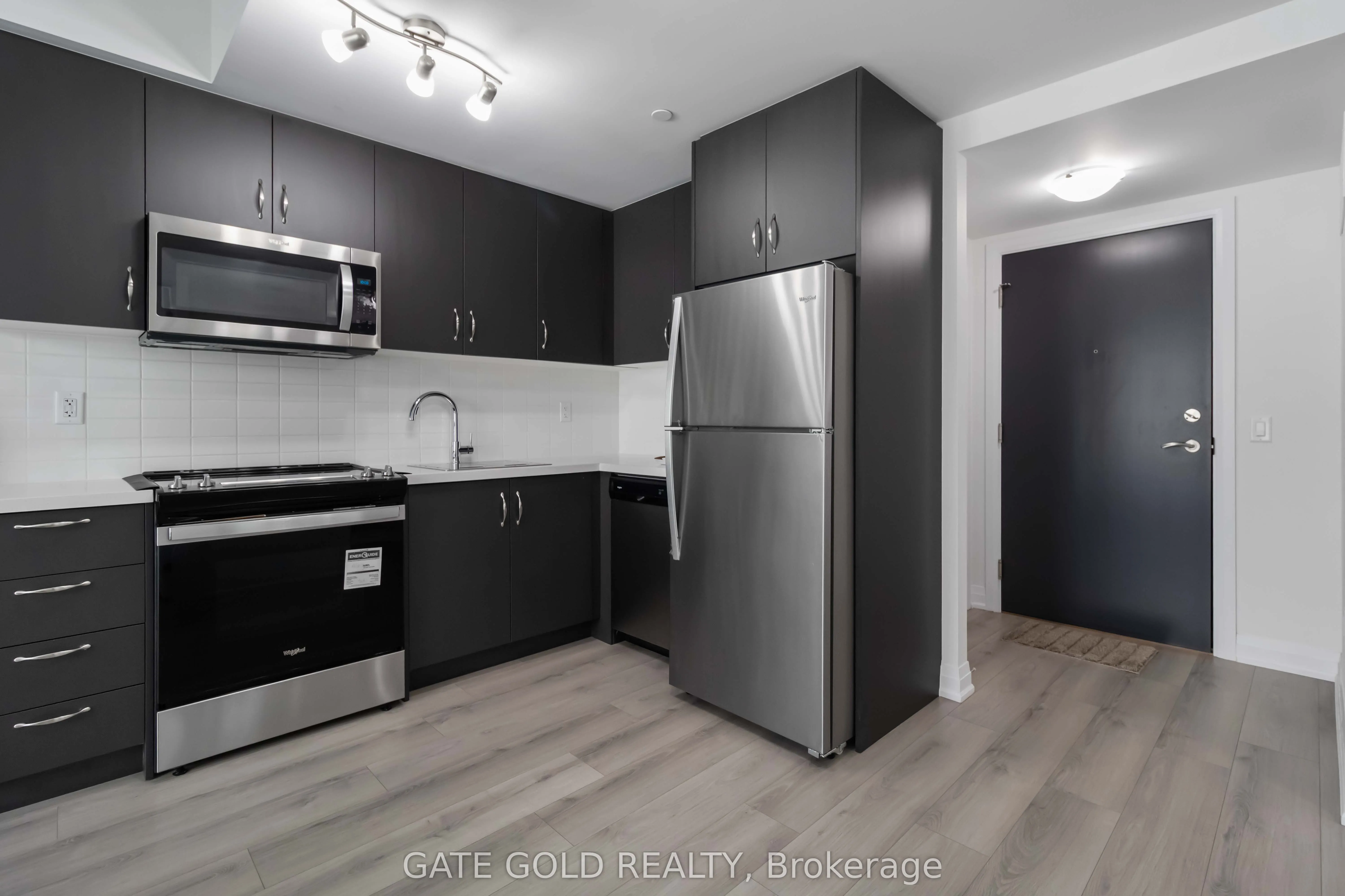 95 Attmar Drive, #206