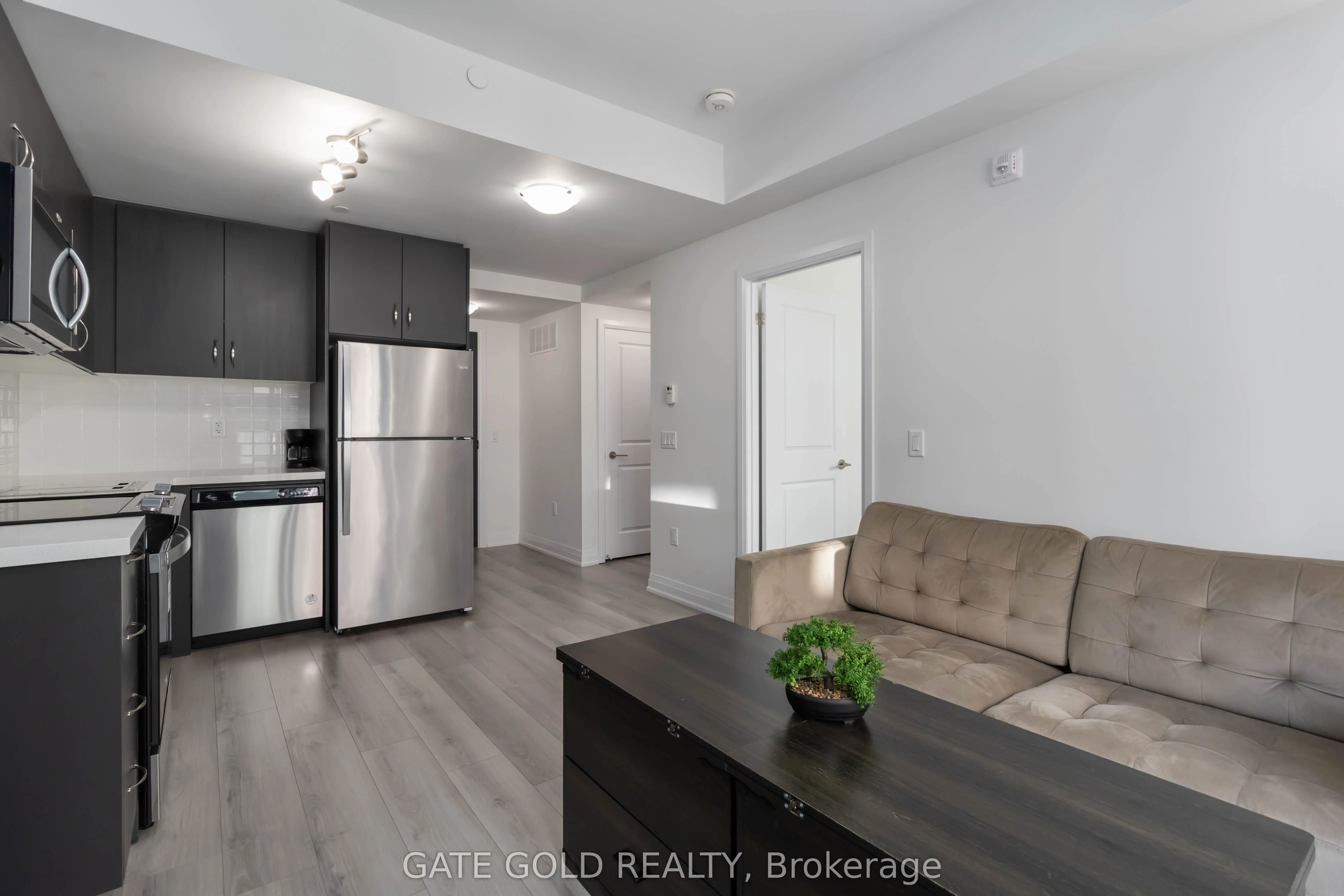 95 Attmar Drive, #206