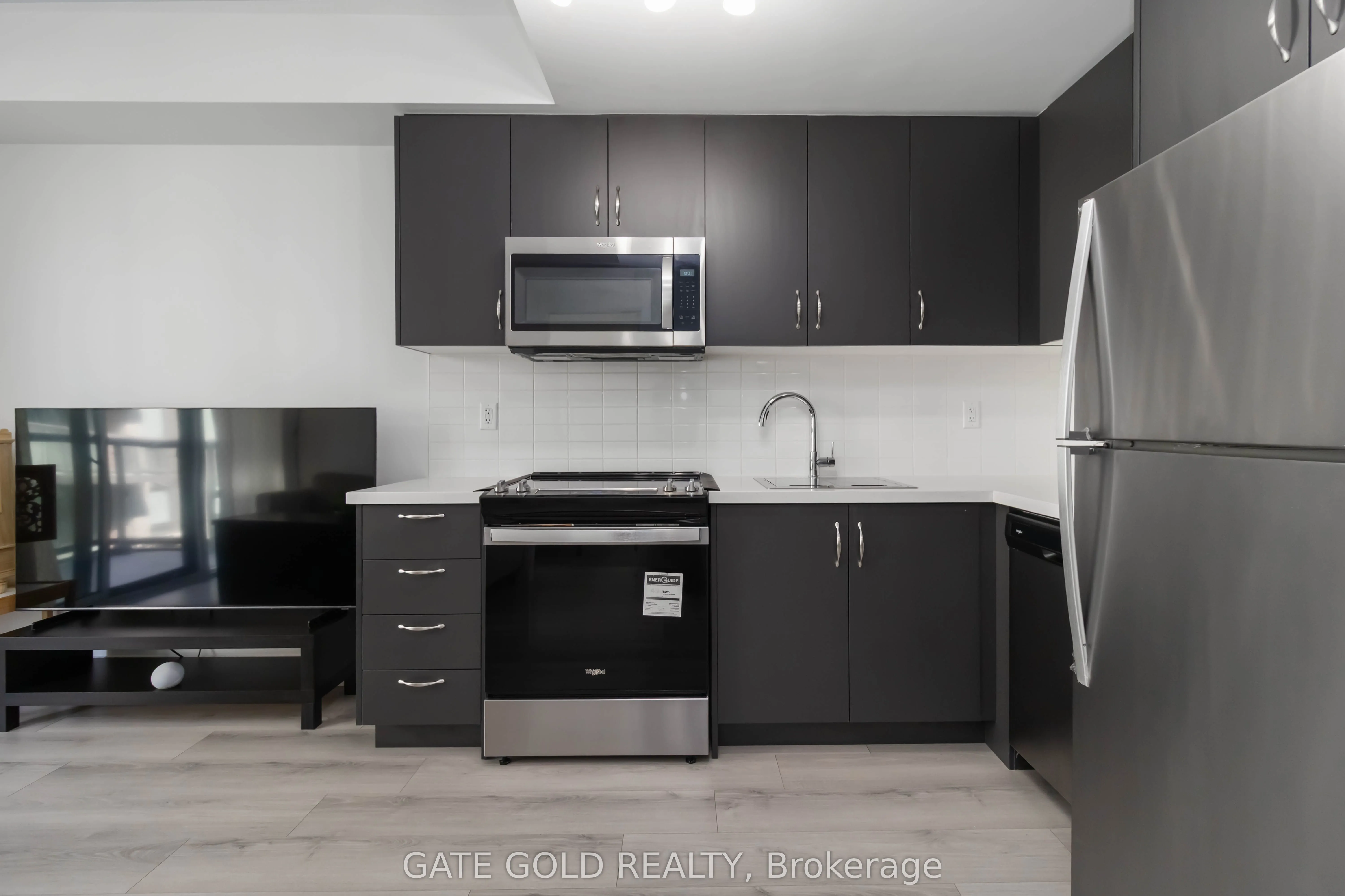 95 Attmar Drive, #206