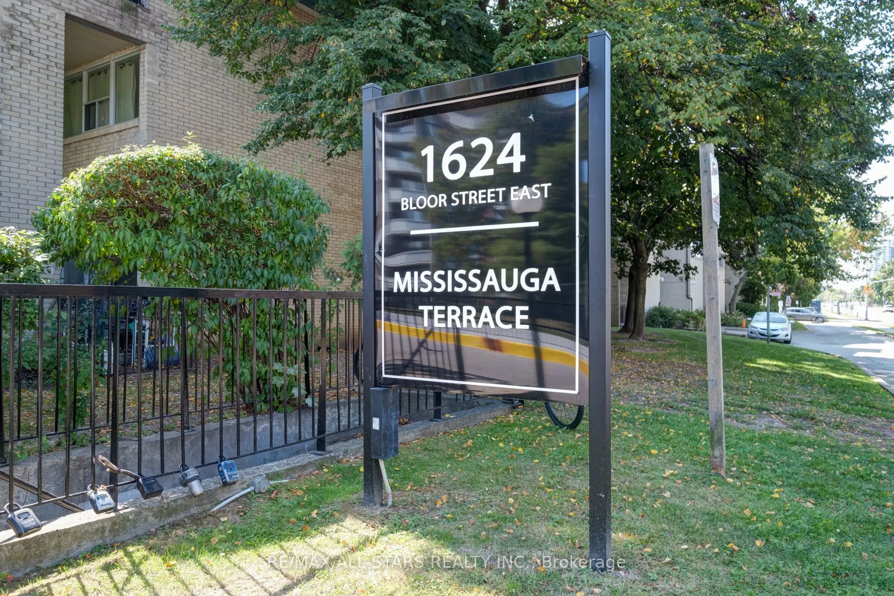 1624 Bloor Street, #61