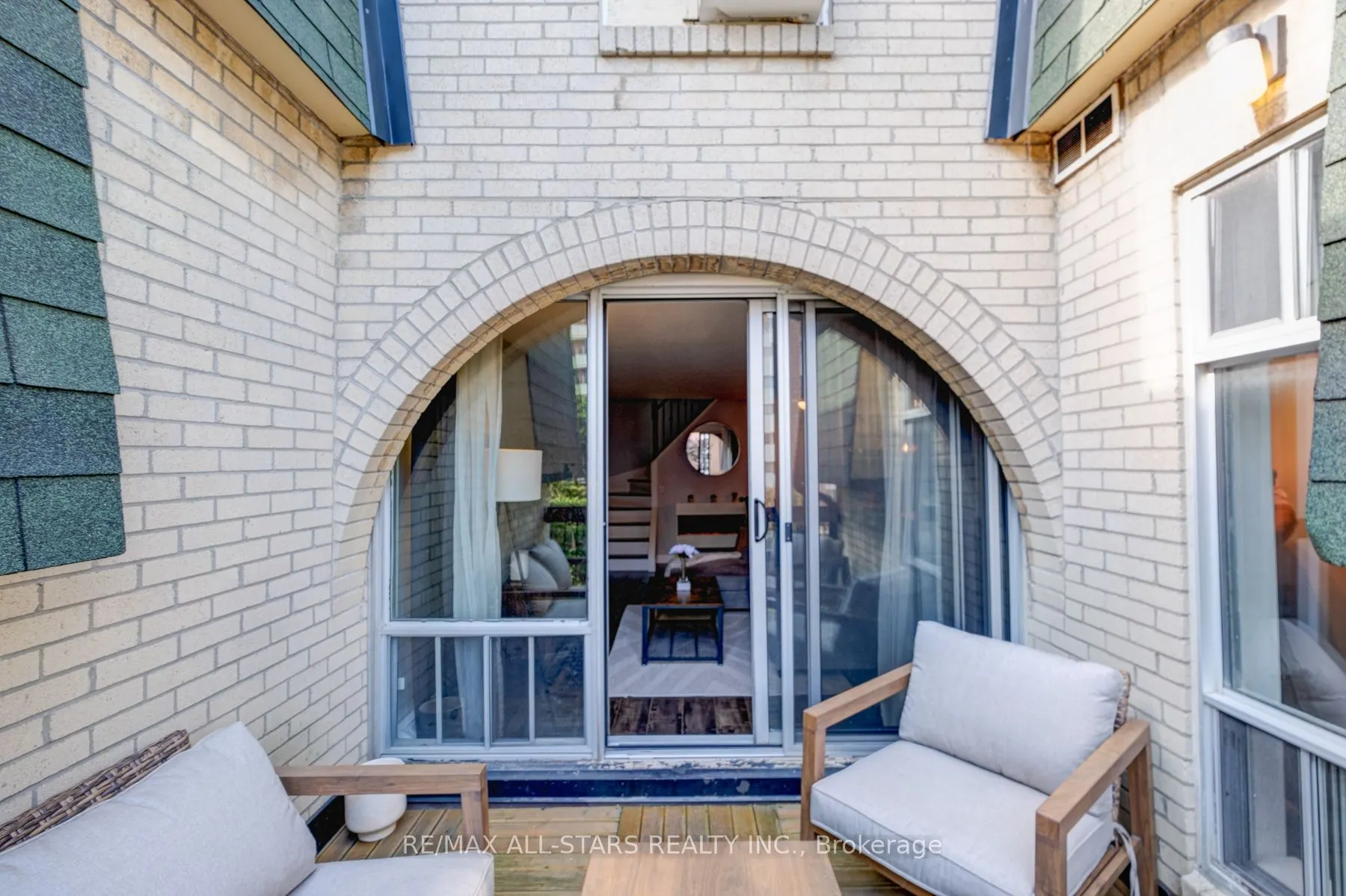 1624 Bloor Street, #61