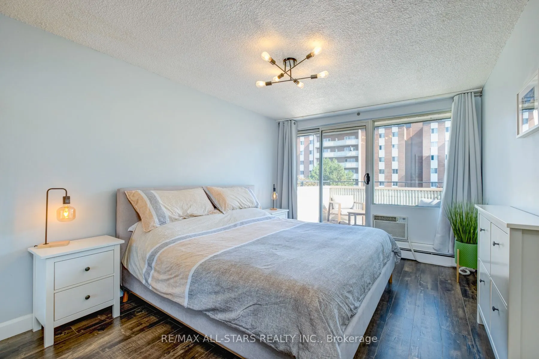 1624 Bloor Street, #61