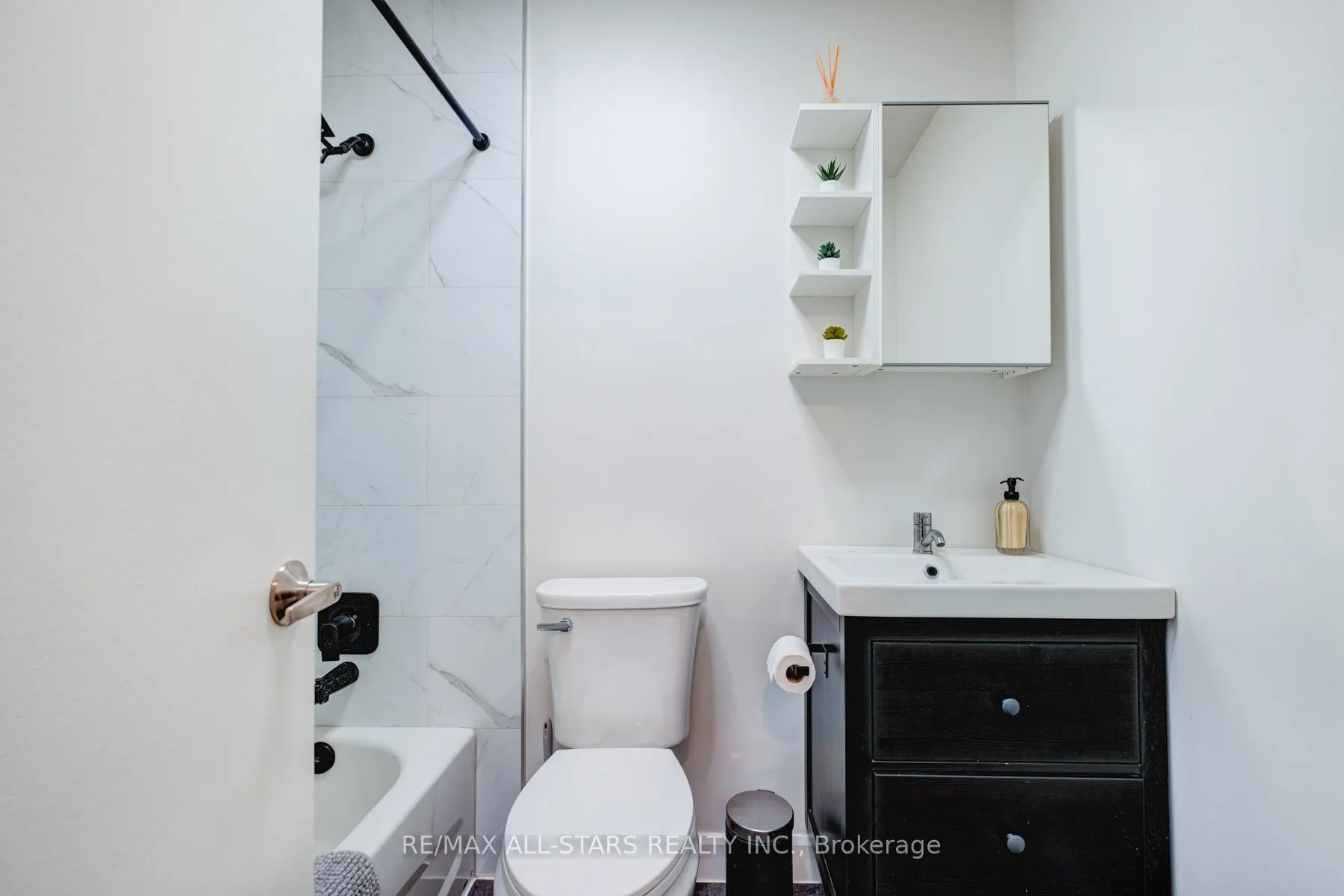 1624 Bloor Street, #61
