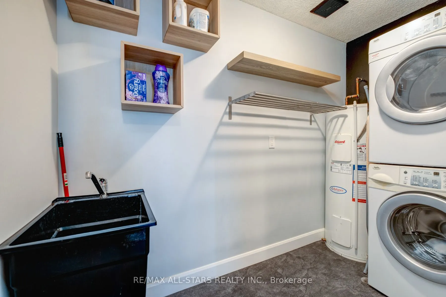 1624 Bloor Street, #61