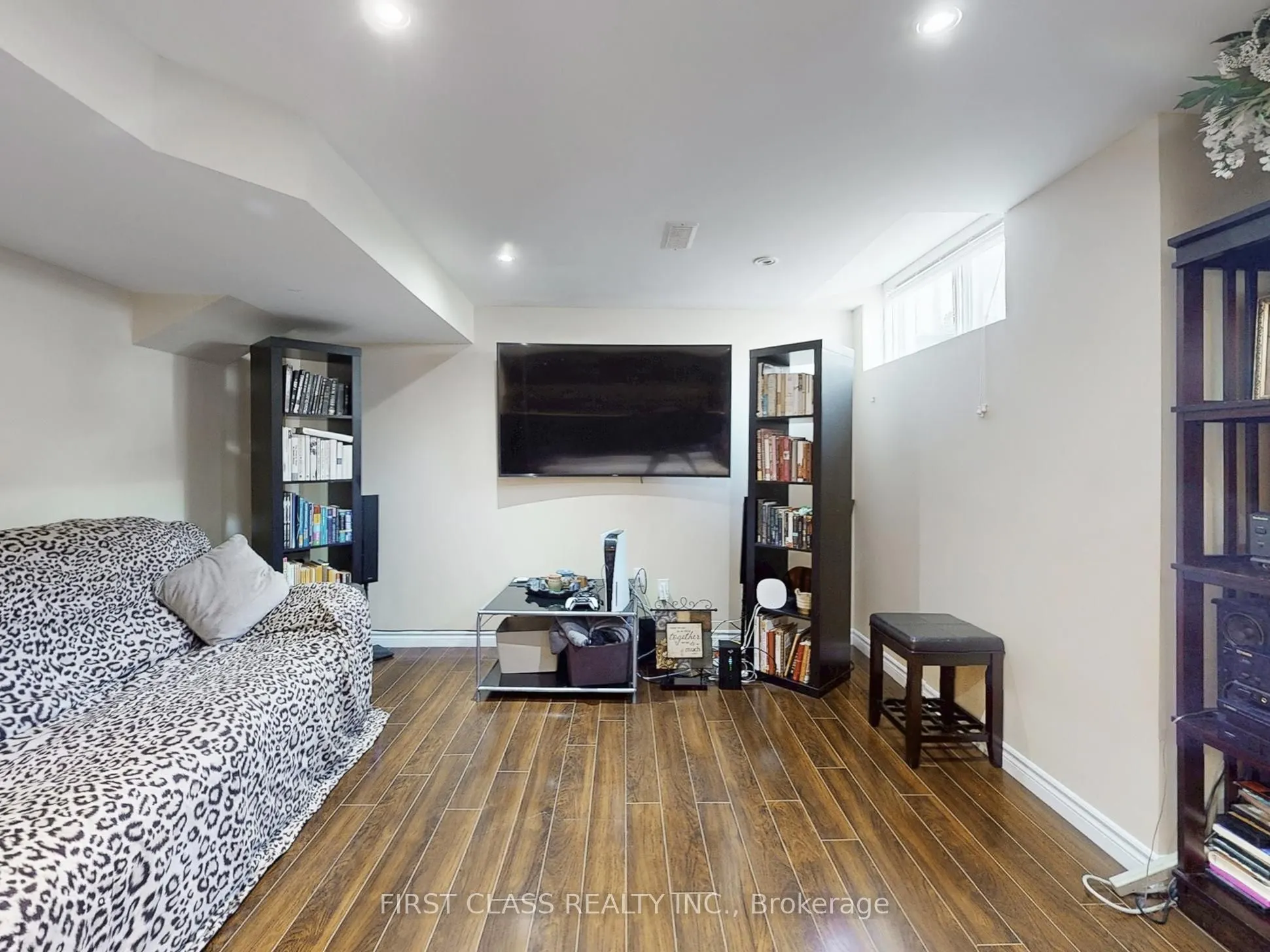 73 Porchlight Road