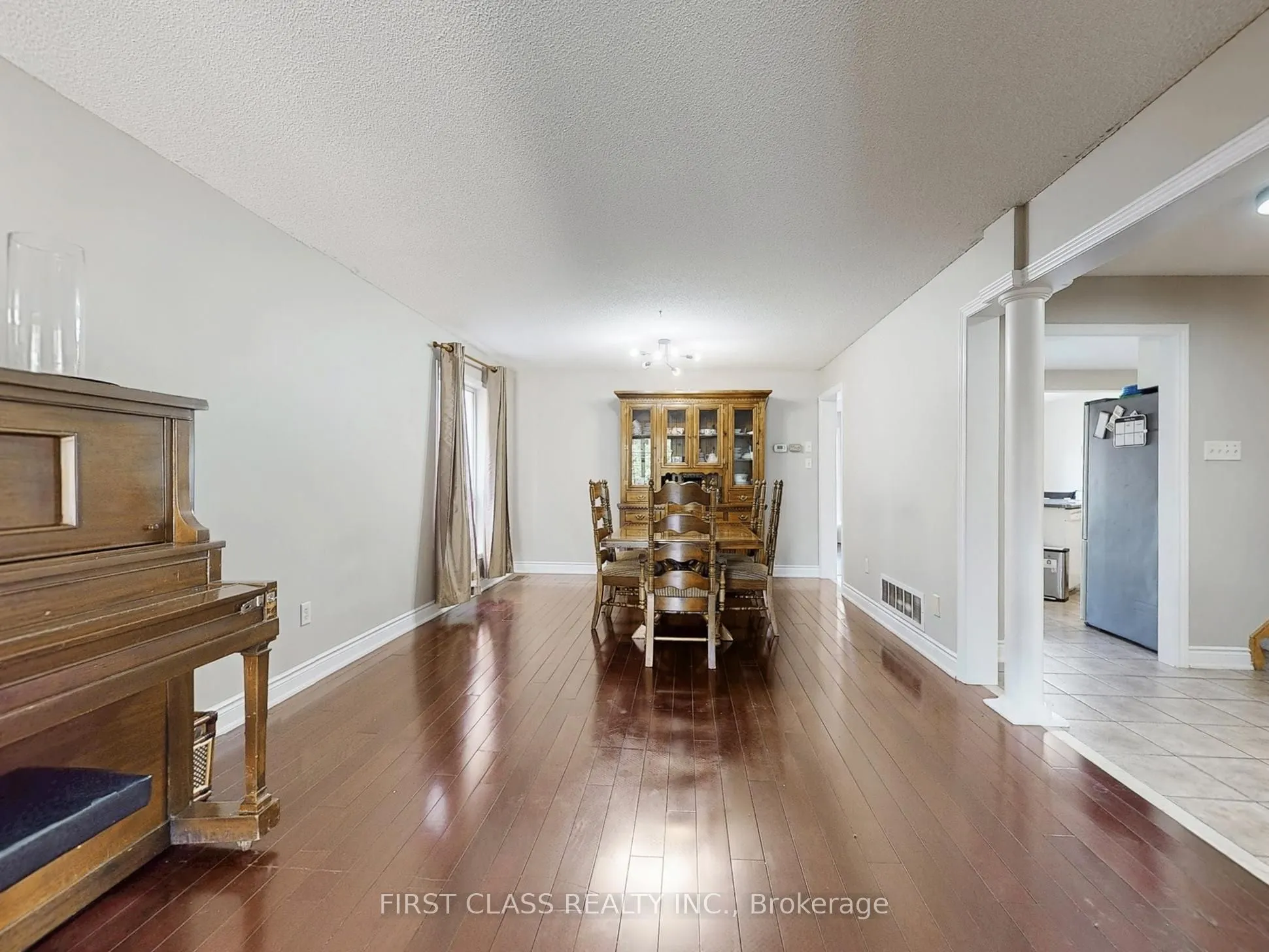 73 Porchlight Road
