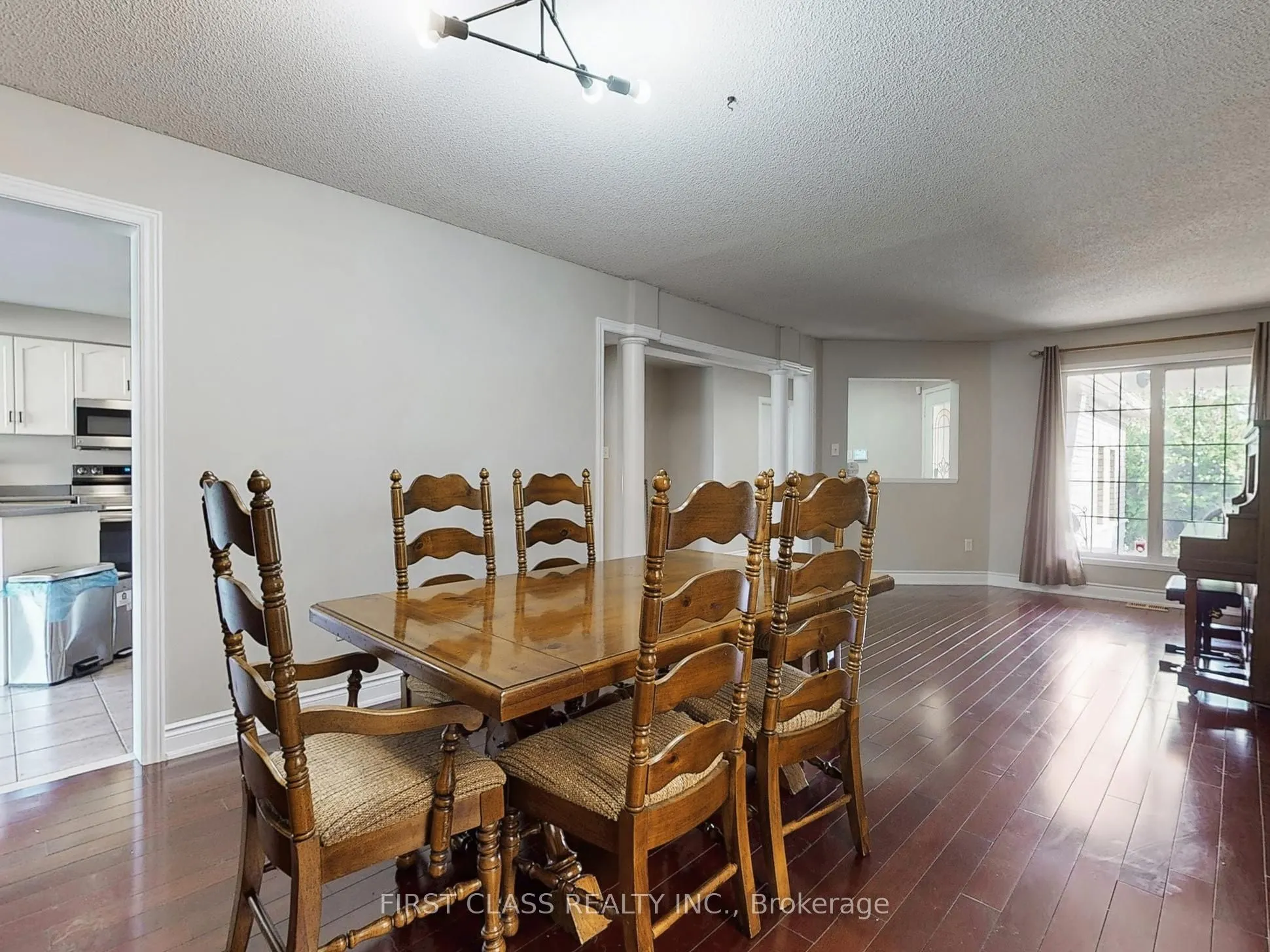 73 Porchlight Road