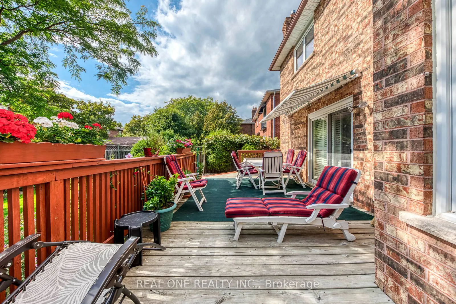 2082 Laurelwood Drive