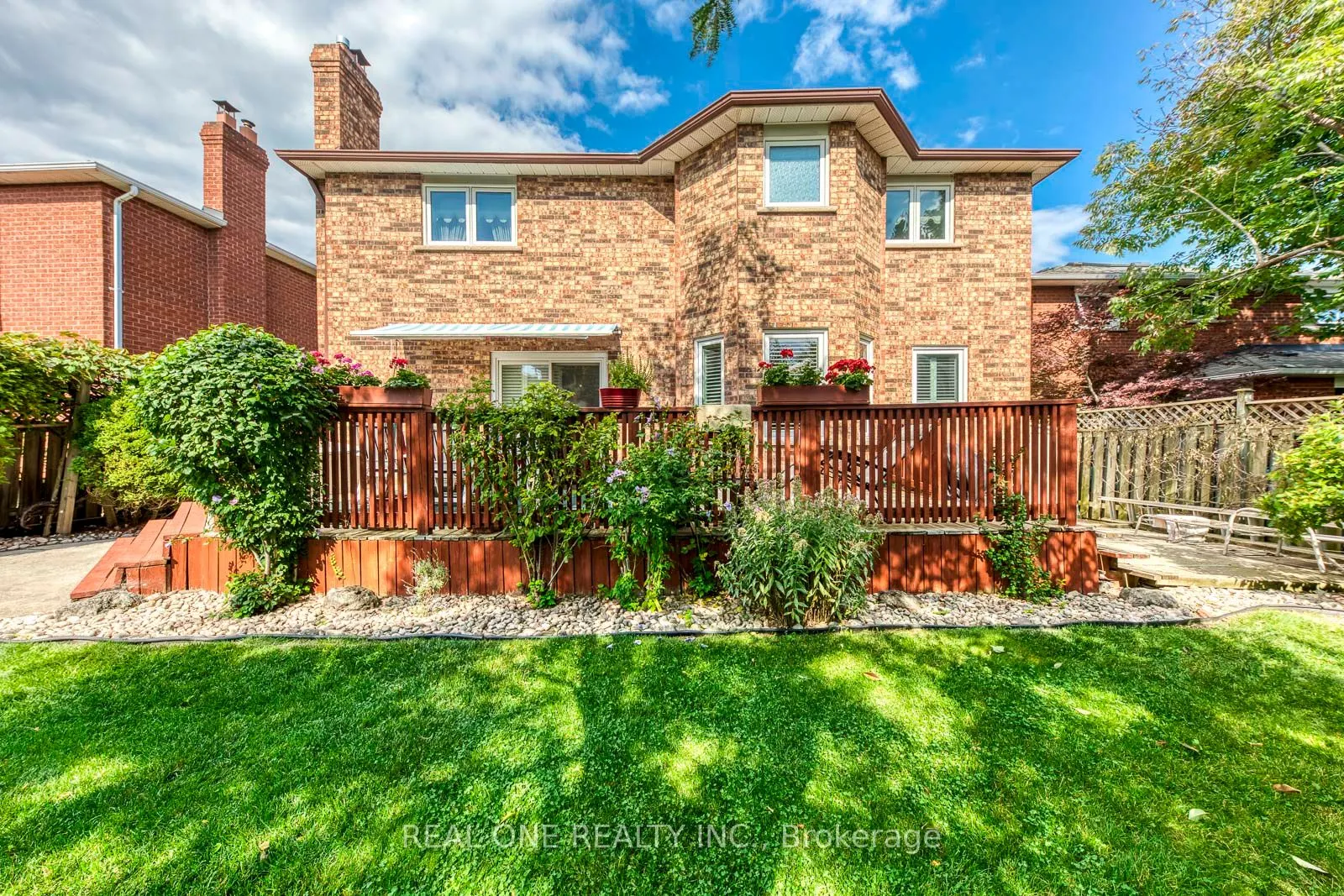 2082 Laurelwood Drive