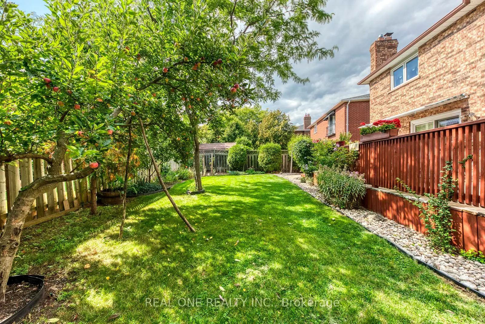 2082 Laurelwood Drive