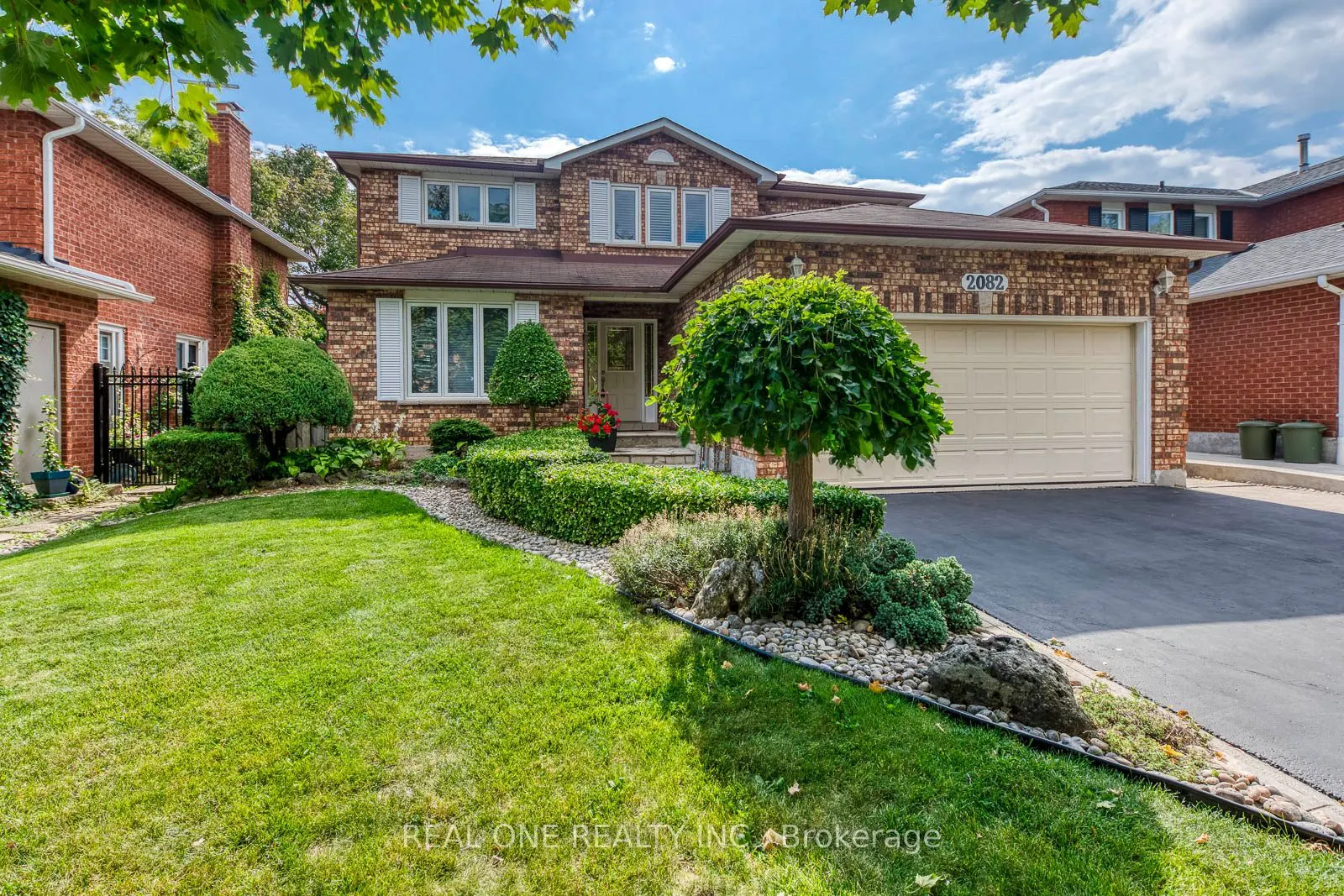 2082 Laurelwood Drive