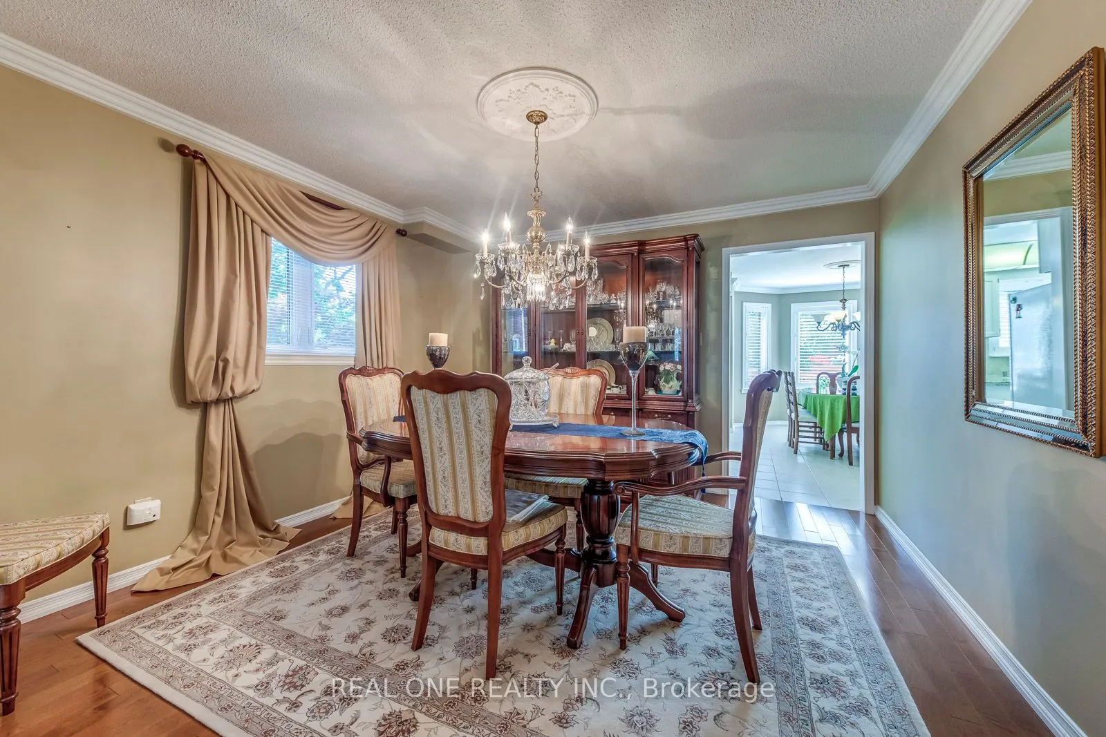 2082 Laurelwood Drive