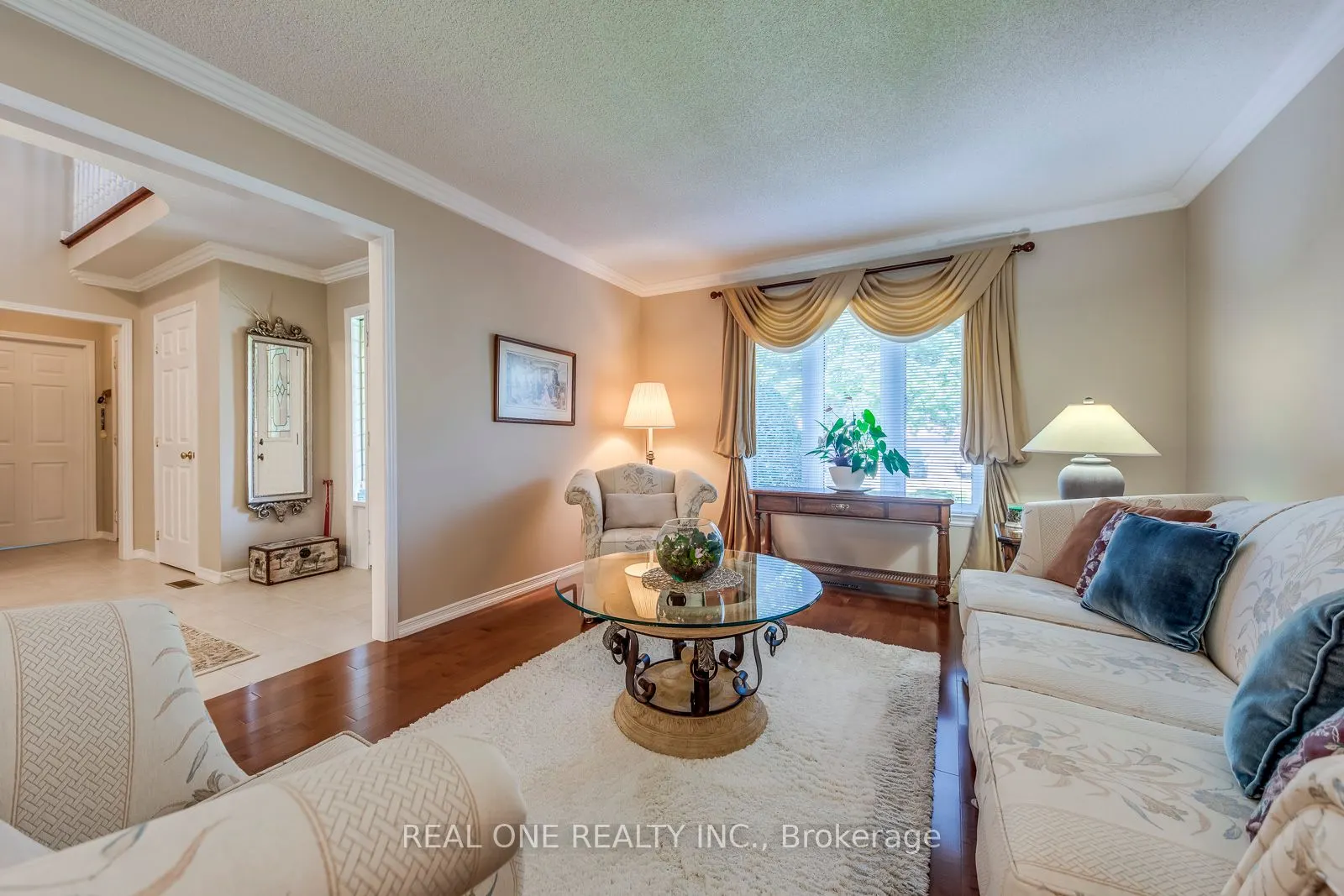 2082 Laurelwood Drive