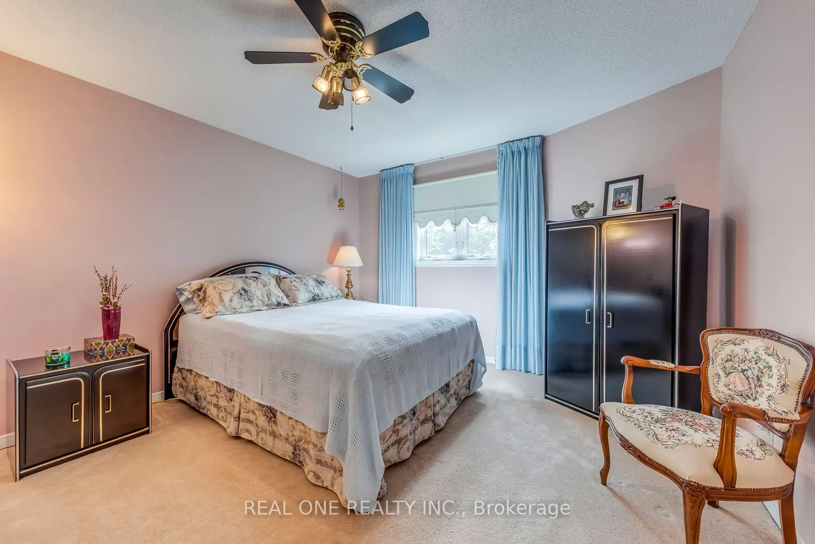 2082 Laurelwood Drive