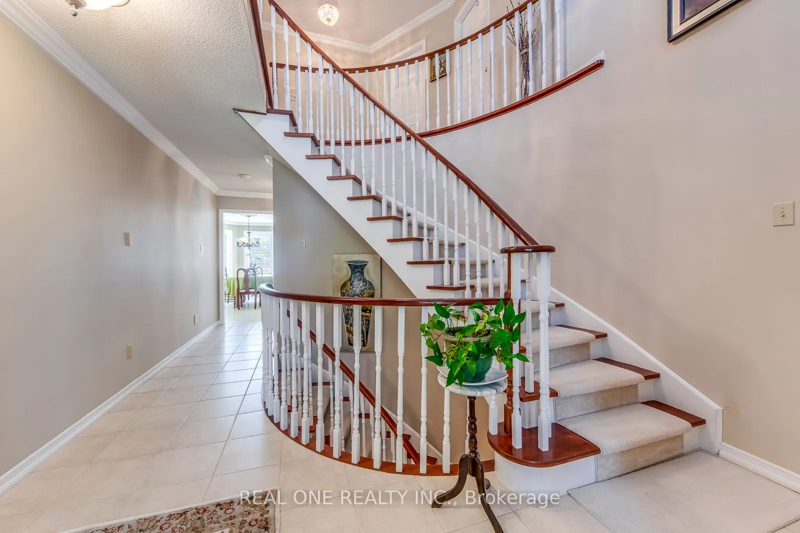 2082 Laurelwood Drive
