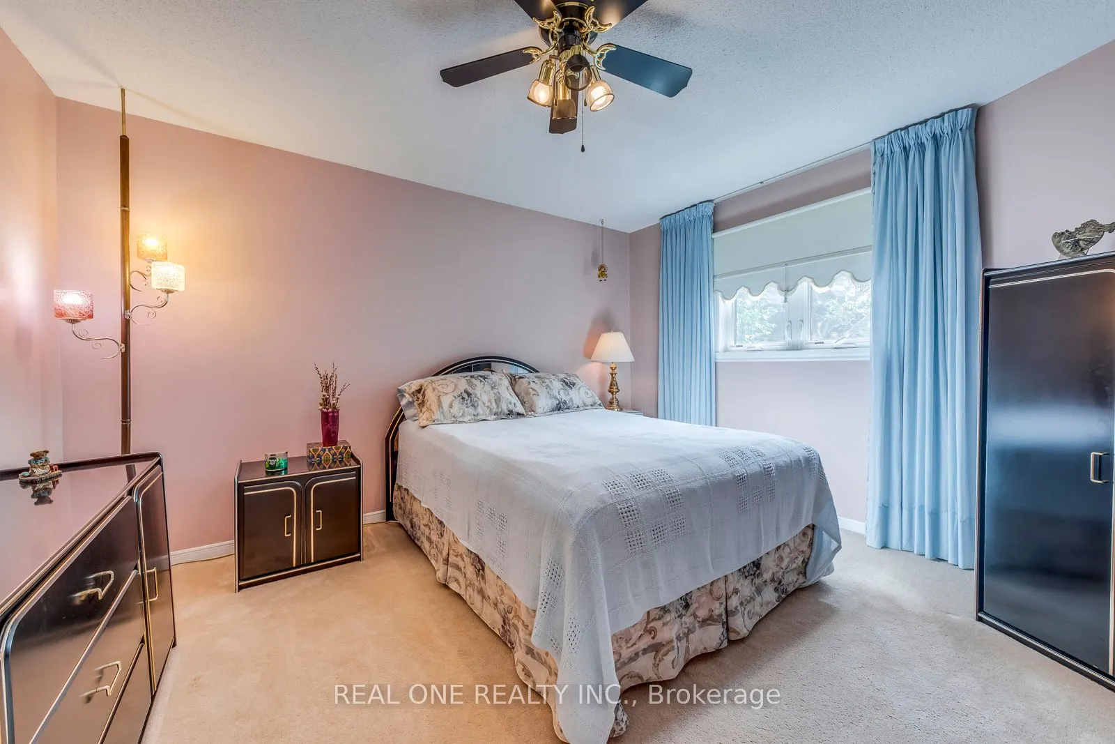 2082 Laurelwood Drive