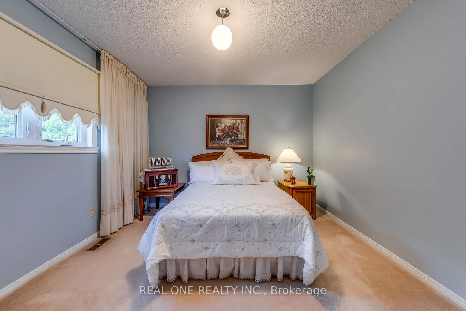 2082 Laurelwood Drive