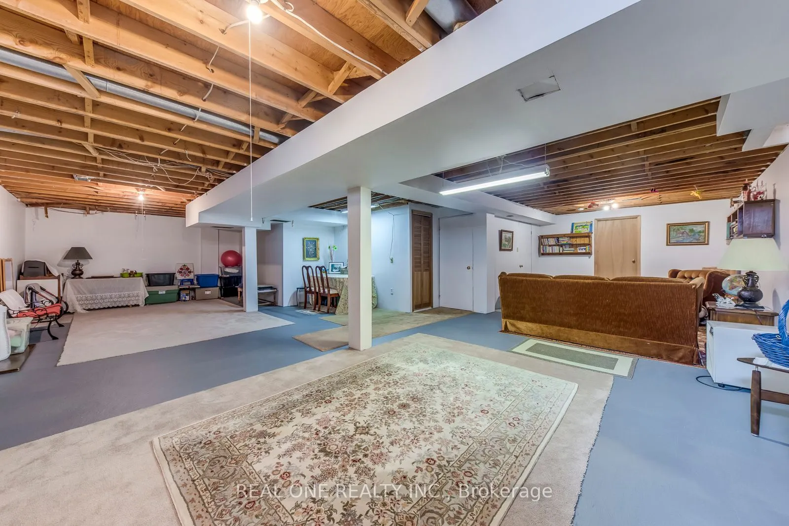 2082 Laurelwood Drive