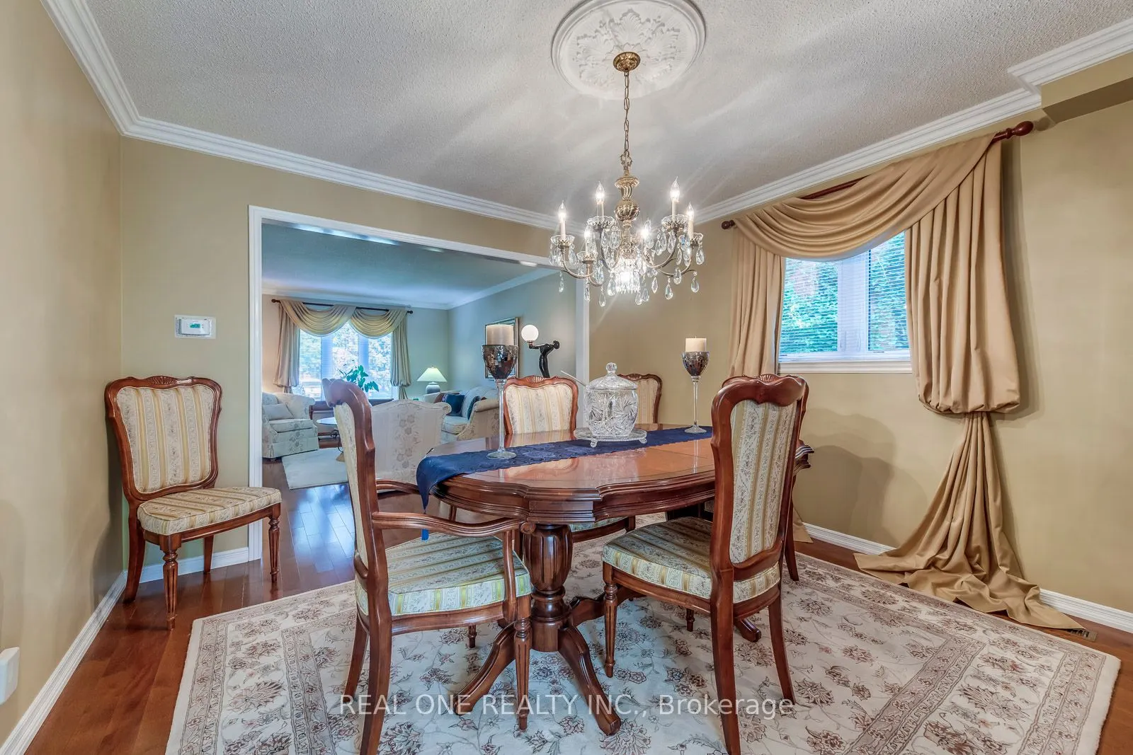 2082 Laurelwood Drive