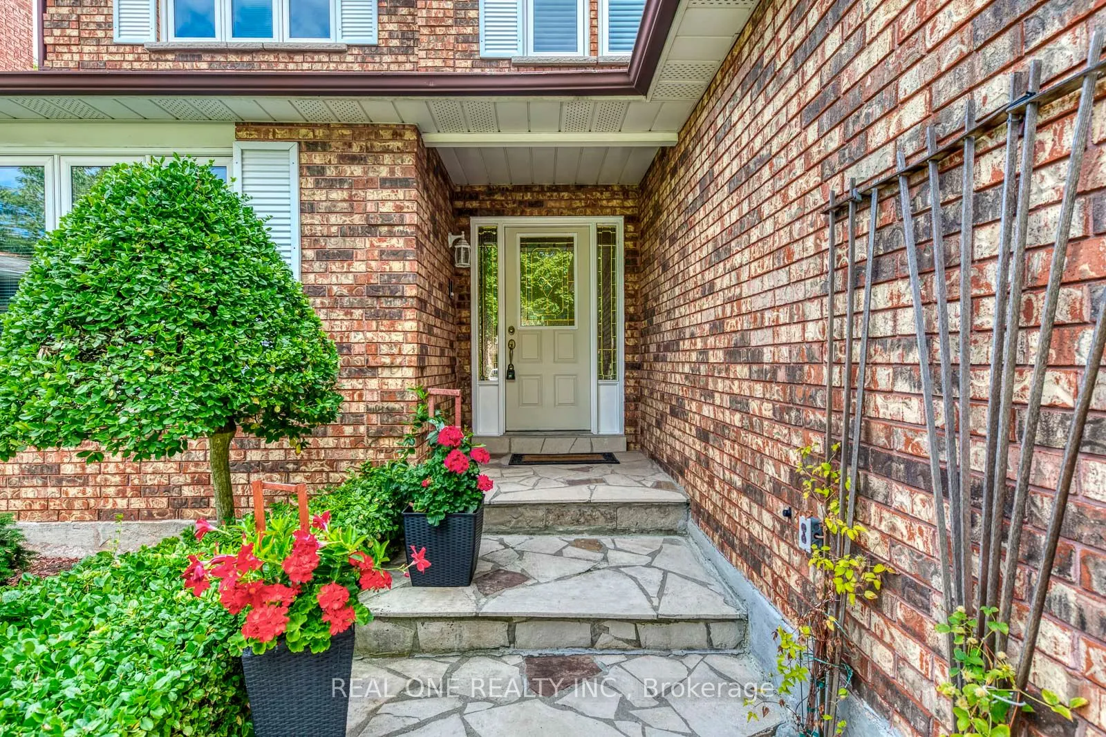 2082 Laurelwood Drive