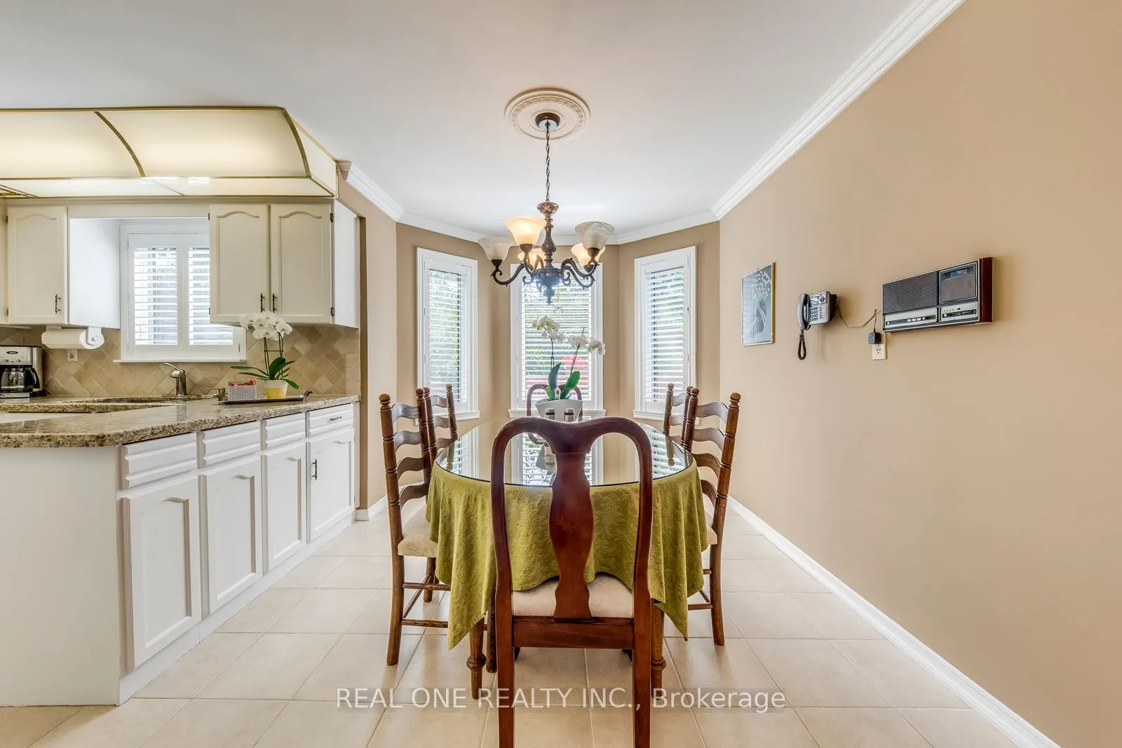 2082 Laurelwood Drive