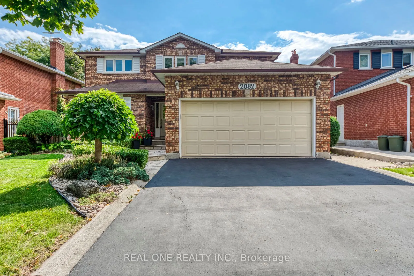 2082 Laurelwood Drive