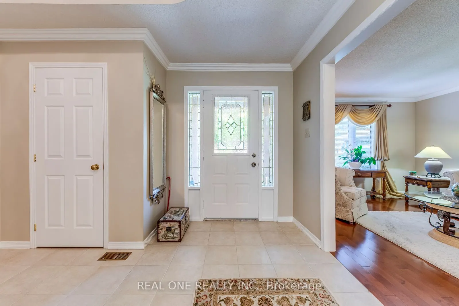 2082 Laurelwood Drive