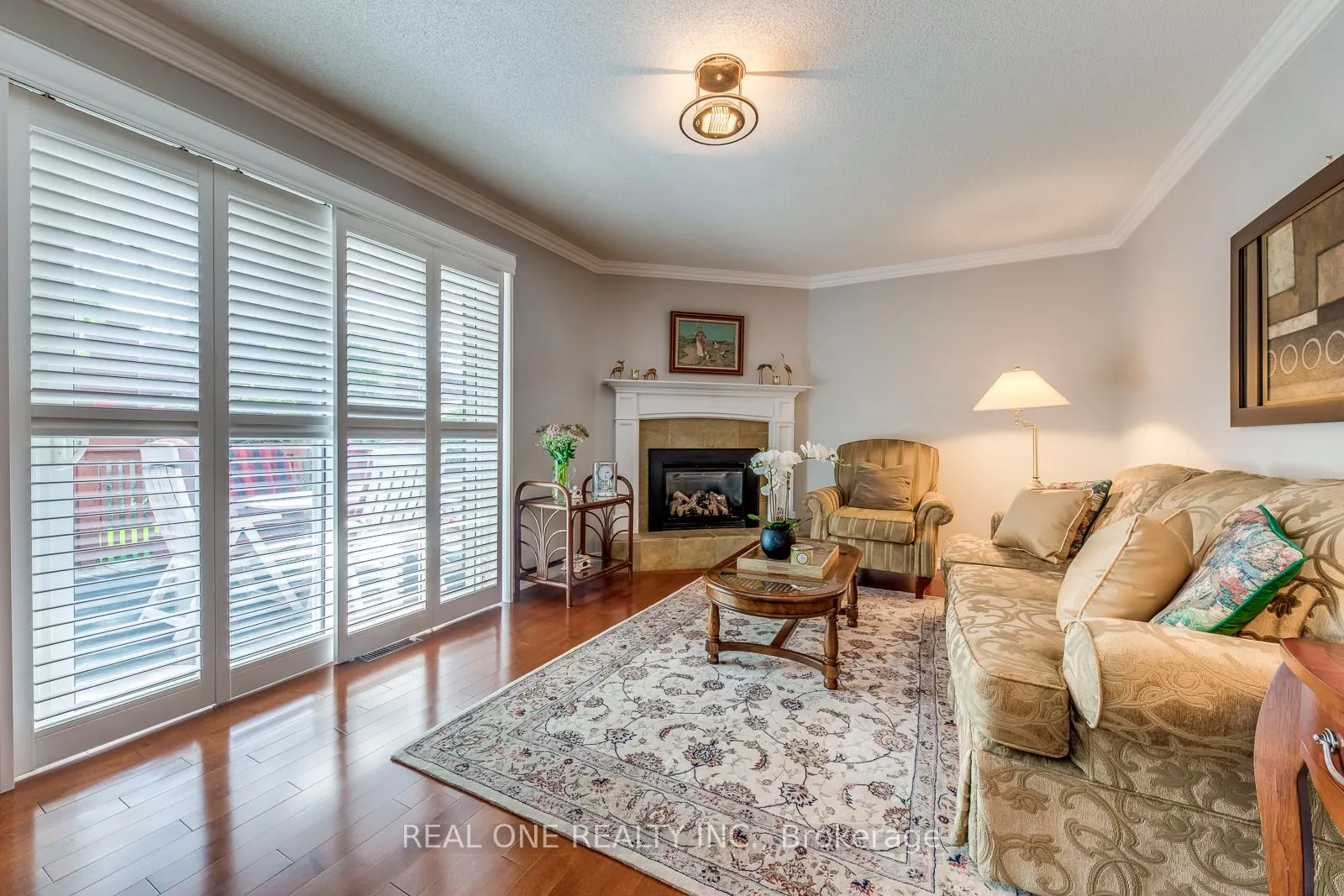 2082 Laurelwood Drive