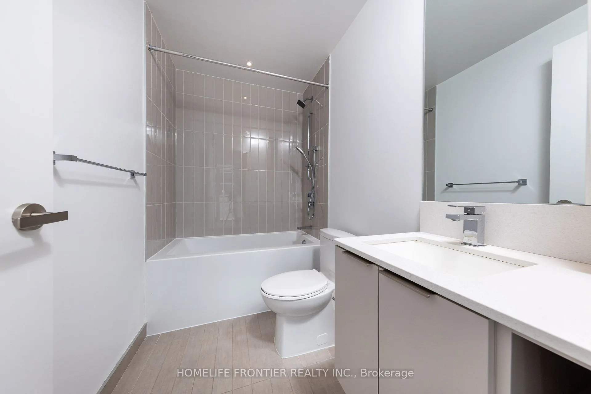 3900 Confederation Parkway, #2807