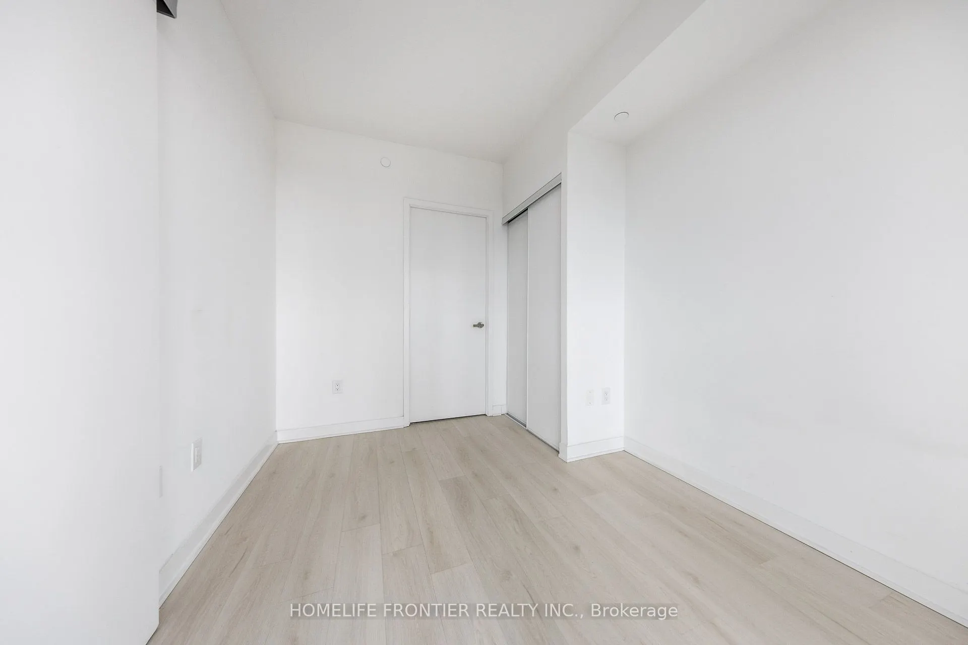3900 Confederation Parkway, #2807