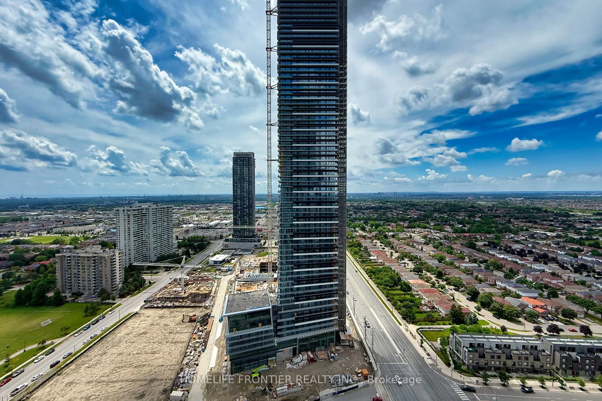 3900 Confederation Parkway, #2807