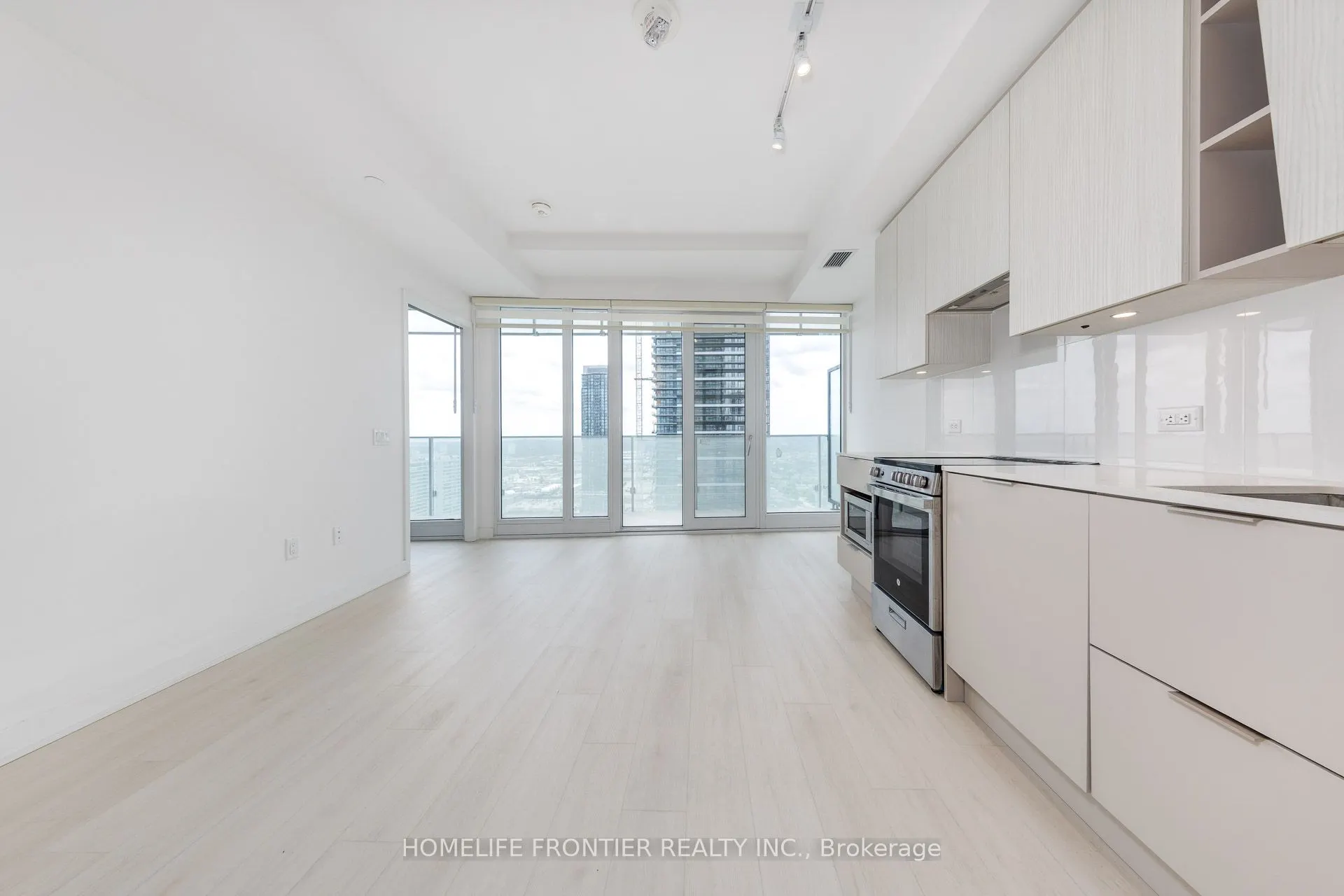 3900 Confederation Parkway, #2807