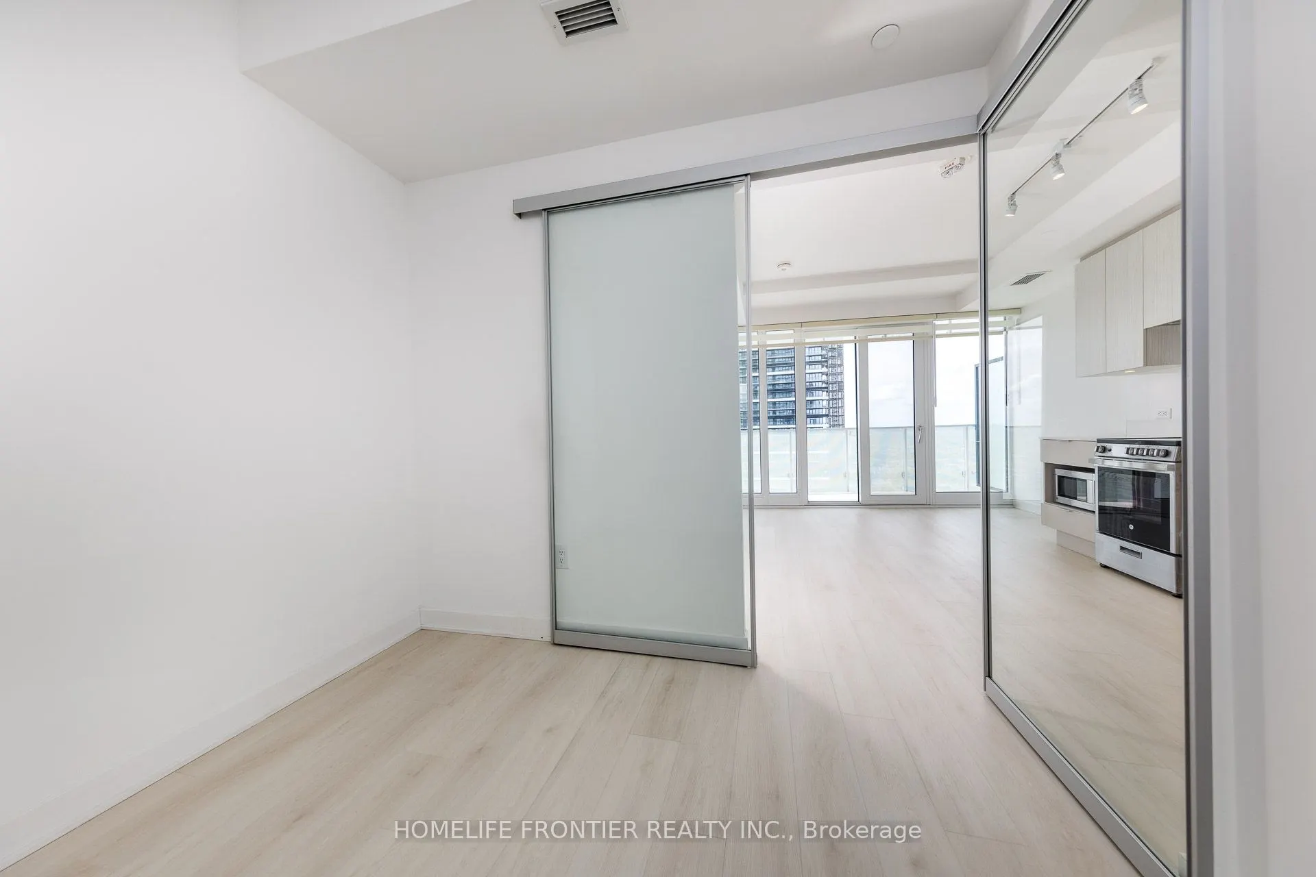 3900 Confederation Parkway, #2807