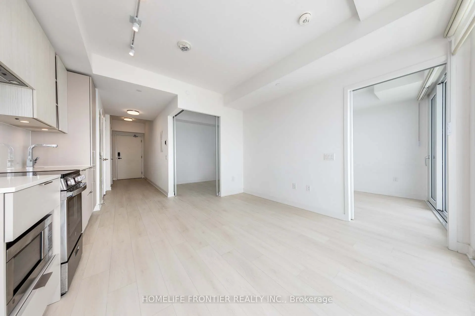 3900 Confederation Parkway, #2807