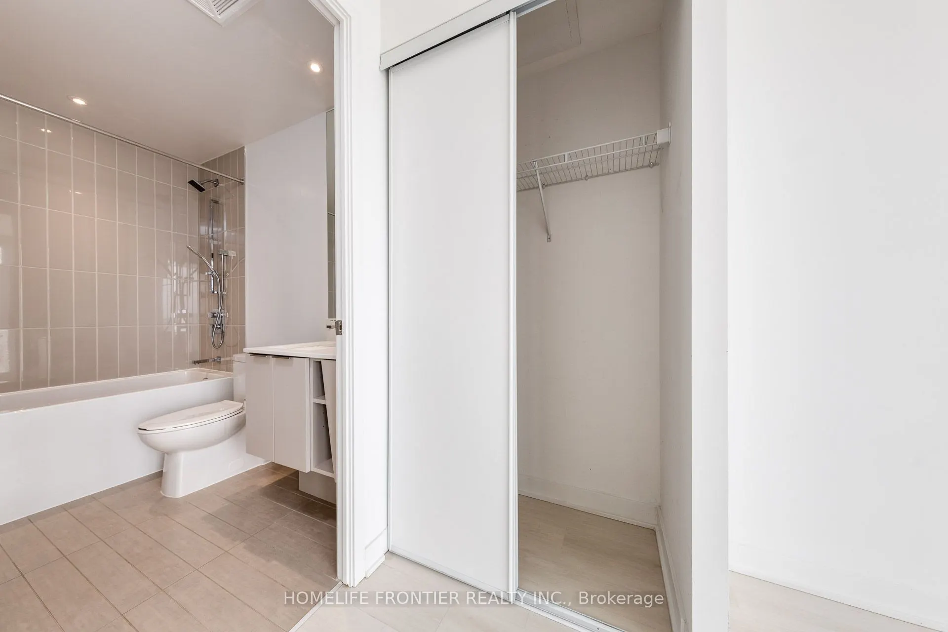 3900 Confederation Parkway, #2807