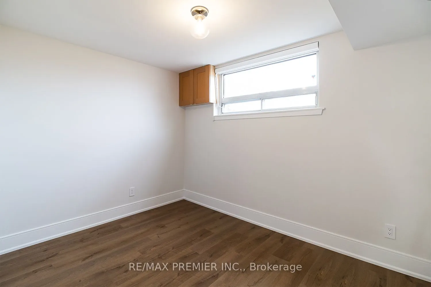 2461 Padstow Crescent