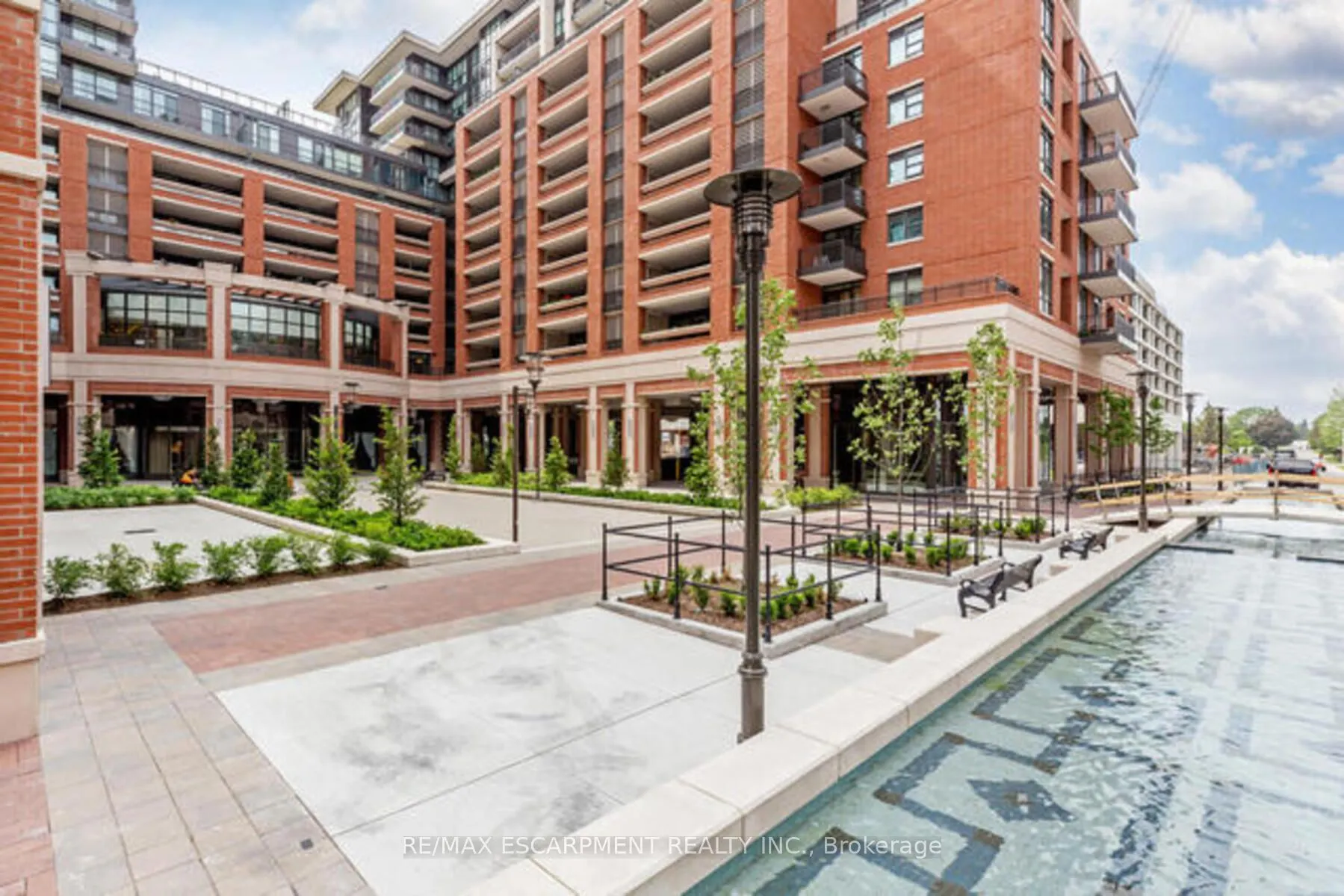 830 Lawrence Avenue, #441