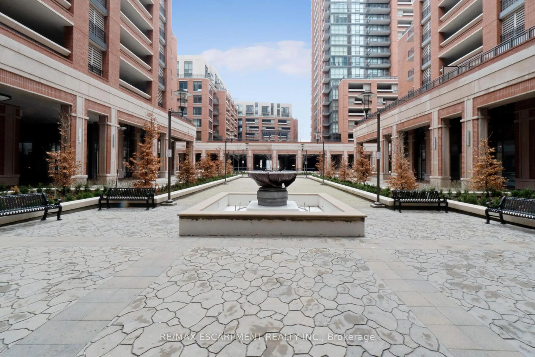 830 Lawrence Avenue, #441