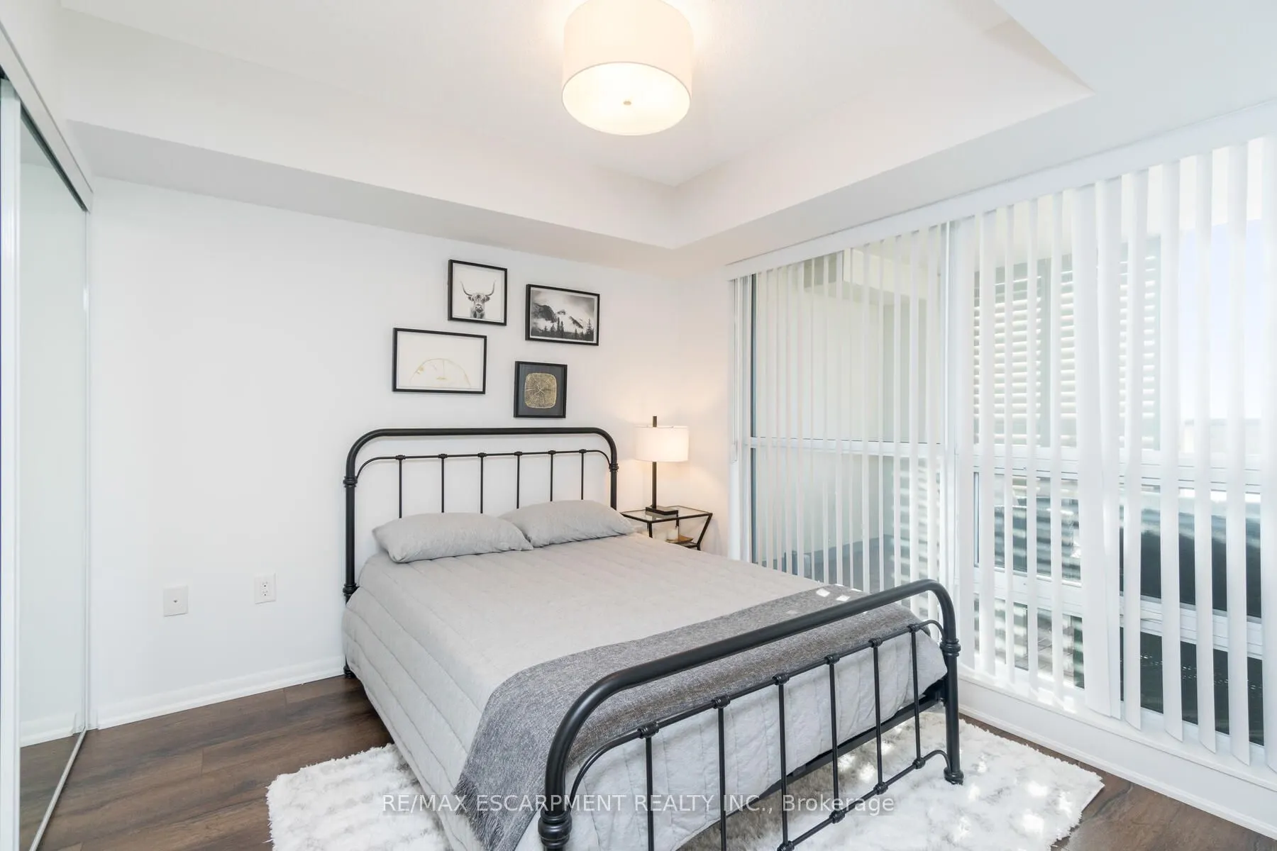 830 Lawrence Avenue, #441