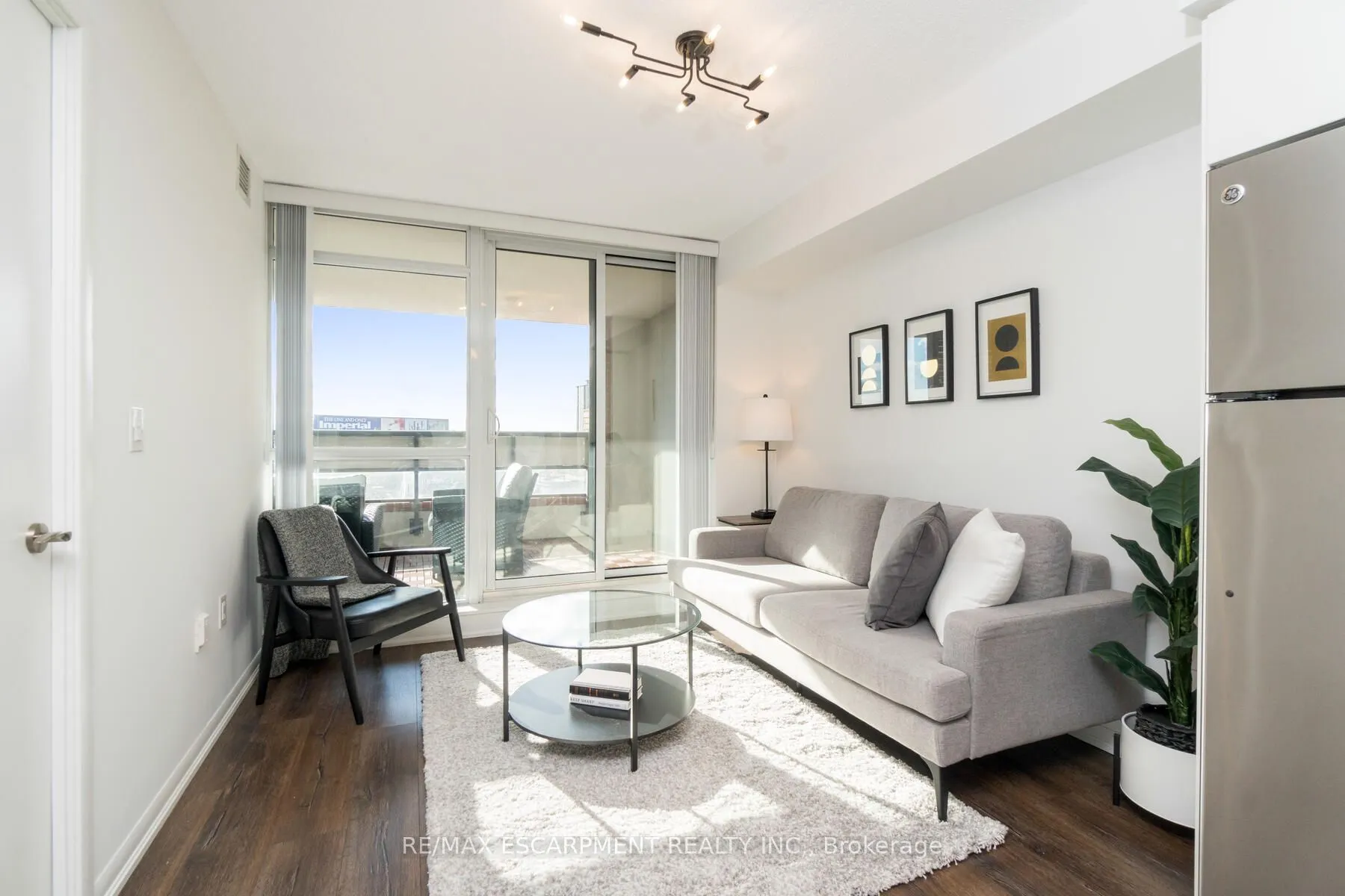 830 Lawrence Avenue, #441
