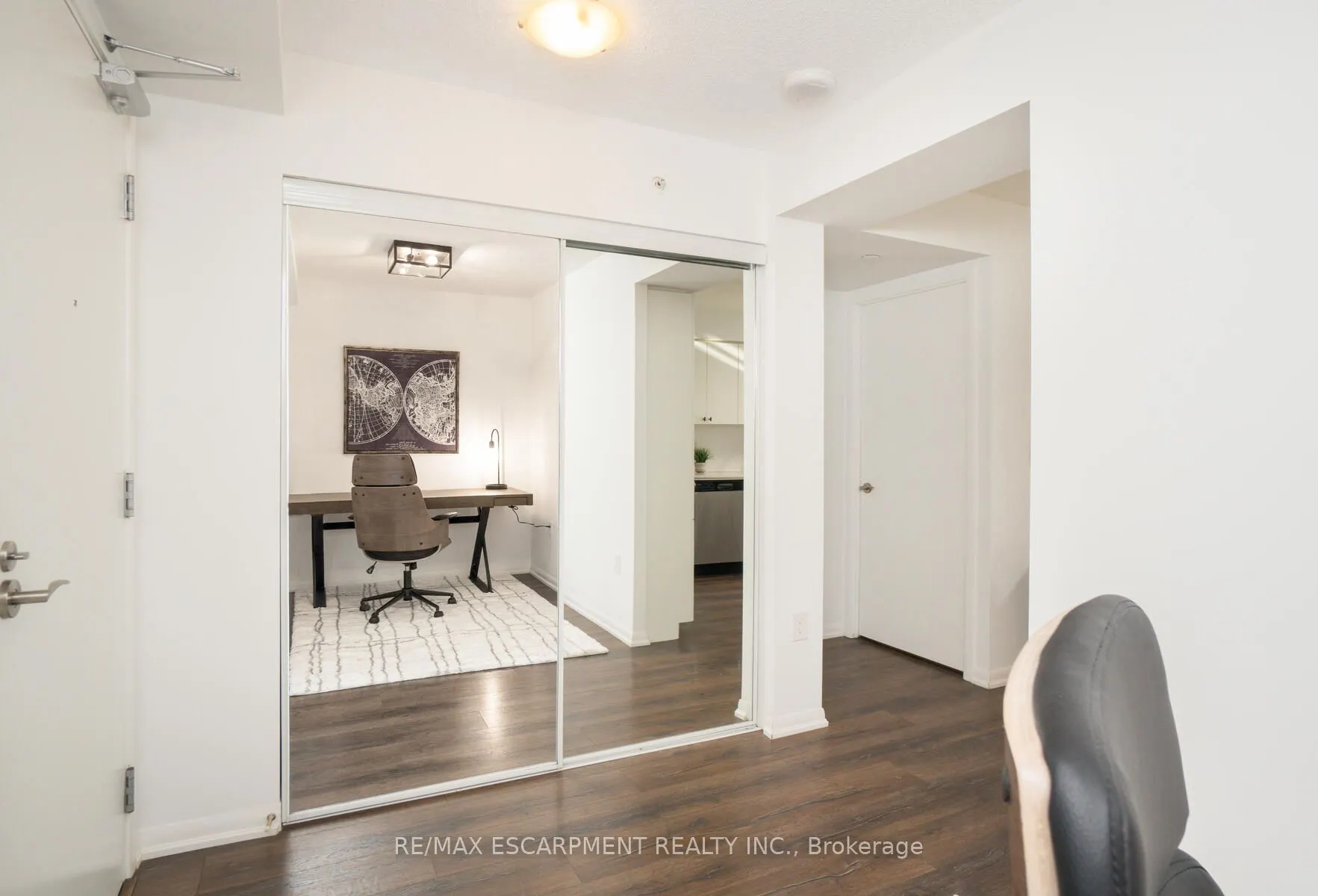 830 Lawrence Avenue, #441