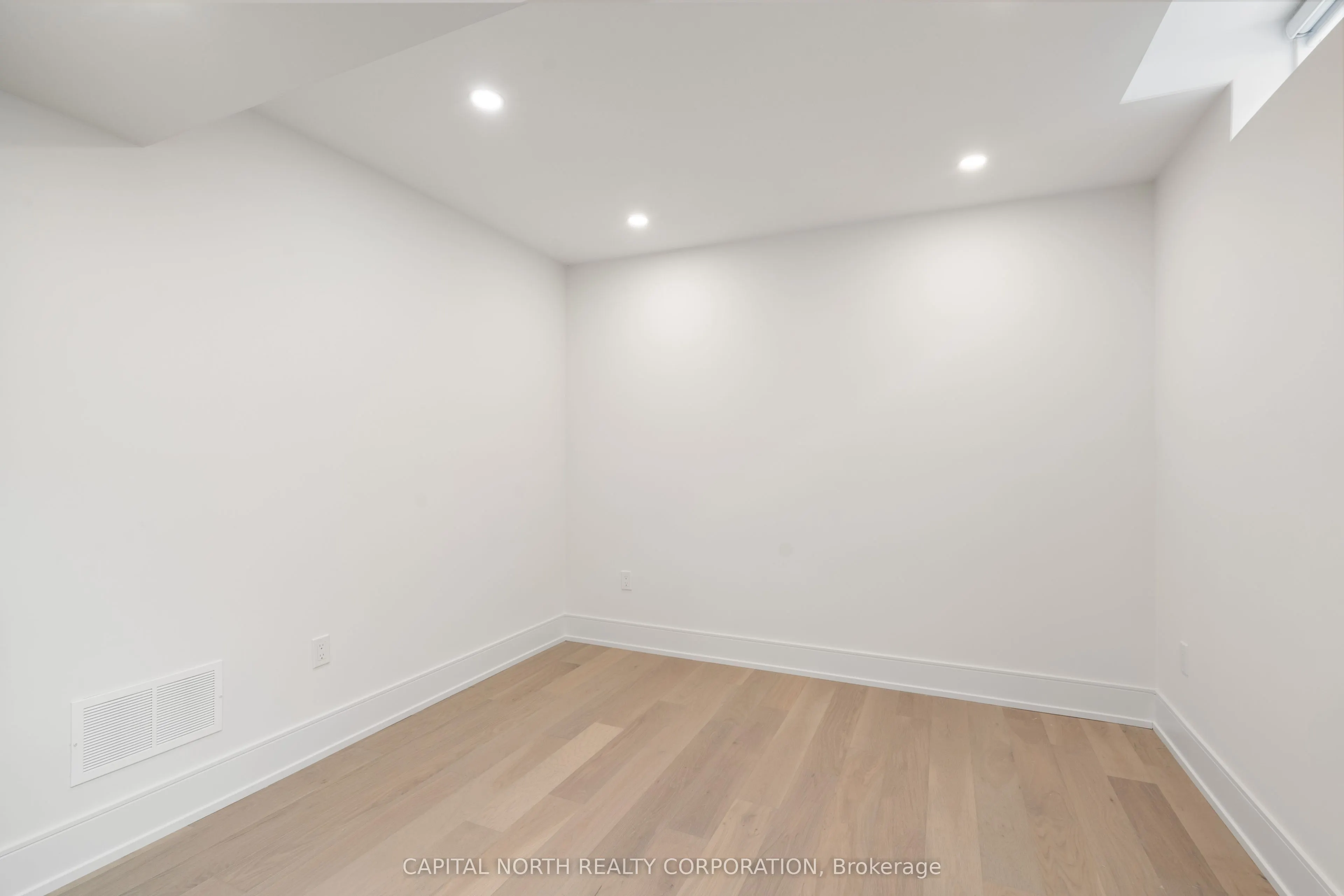1080 Roosevelt Road
