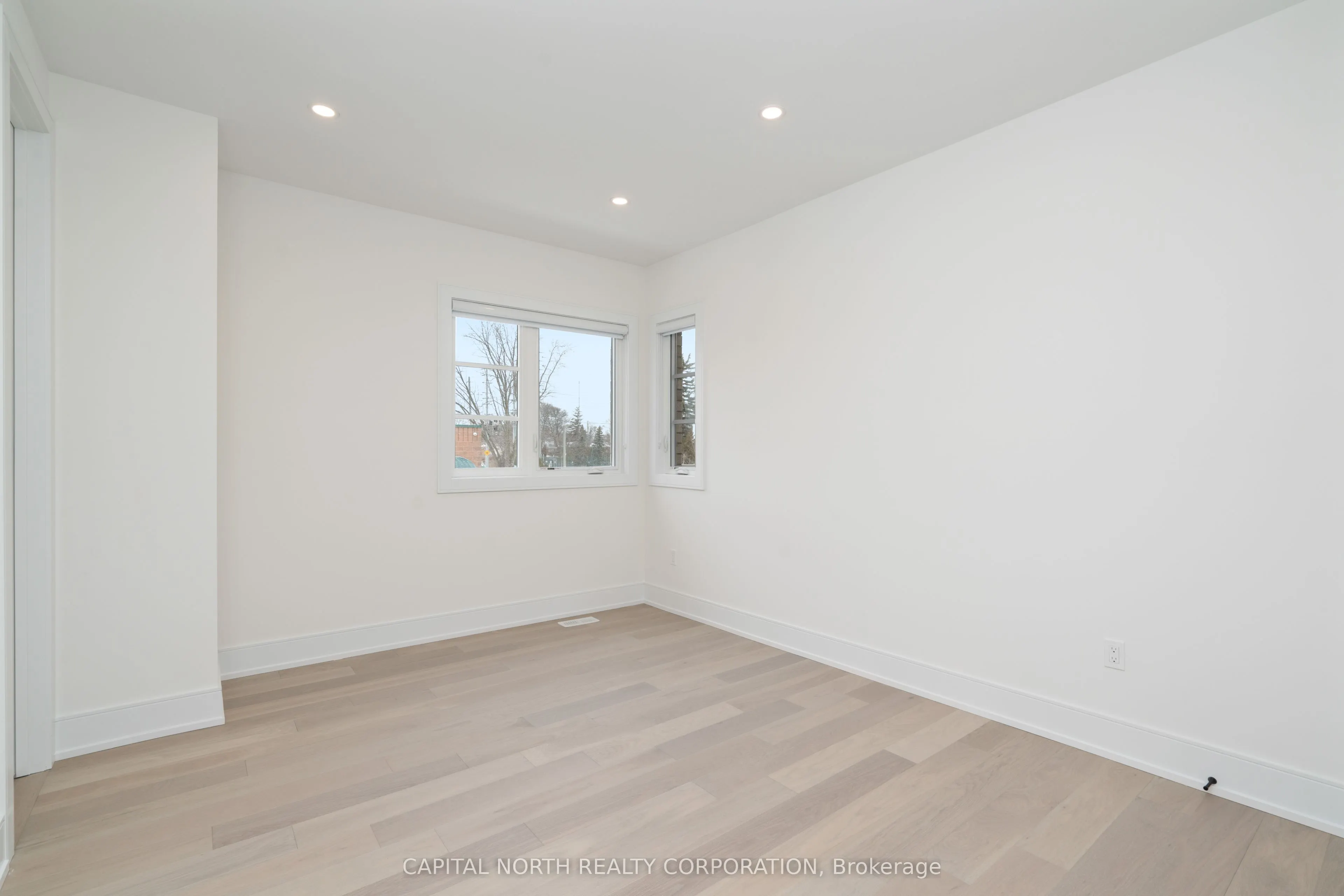1080 Roosevelt Road